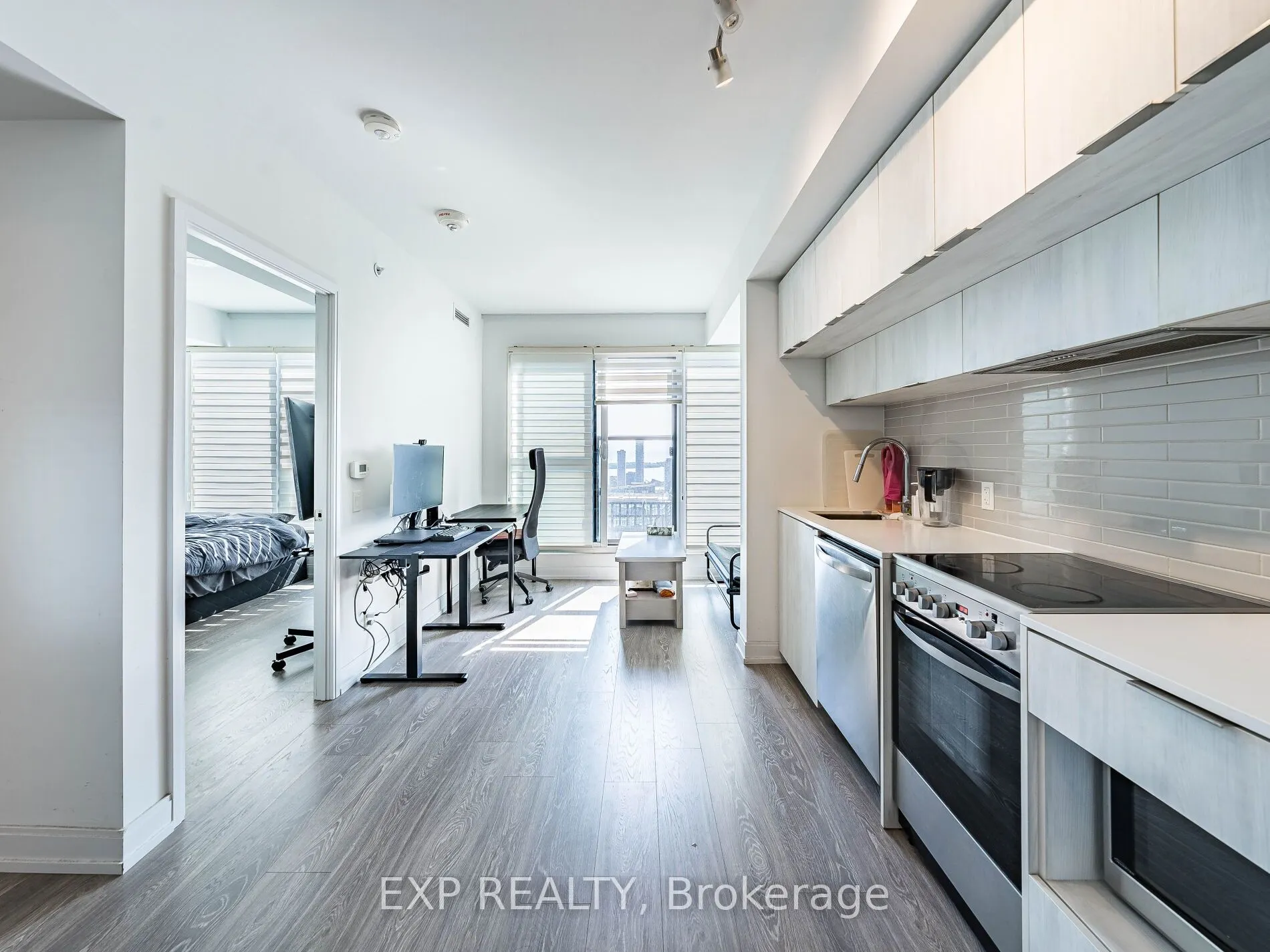 181 Dundas Street E, #4608
