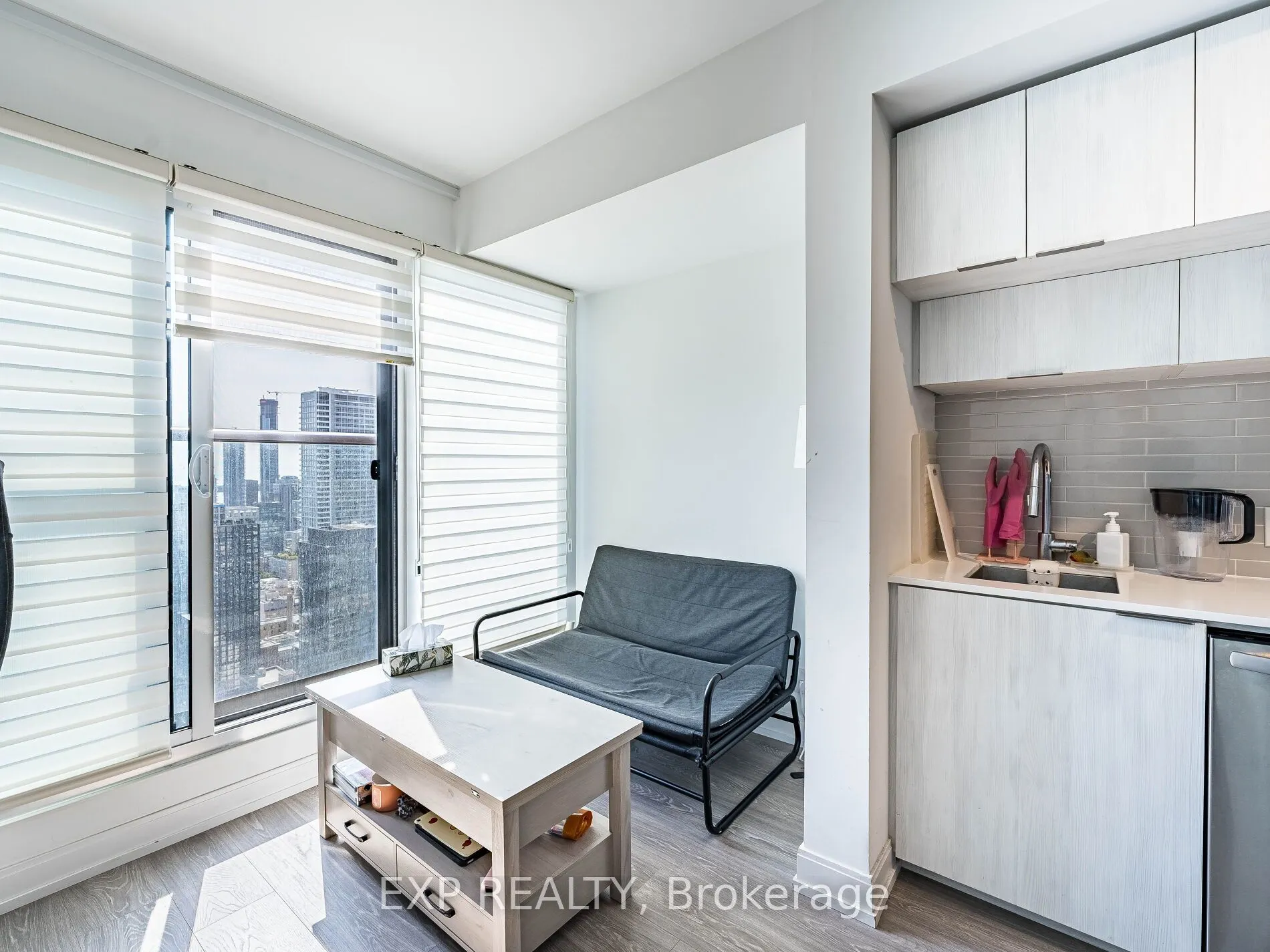 181 Dundas Street E, #4608