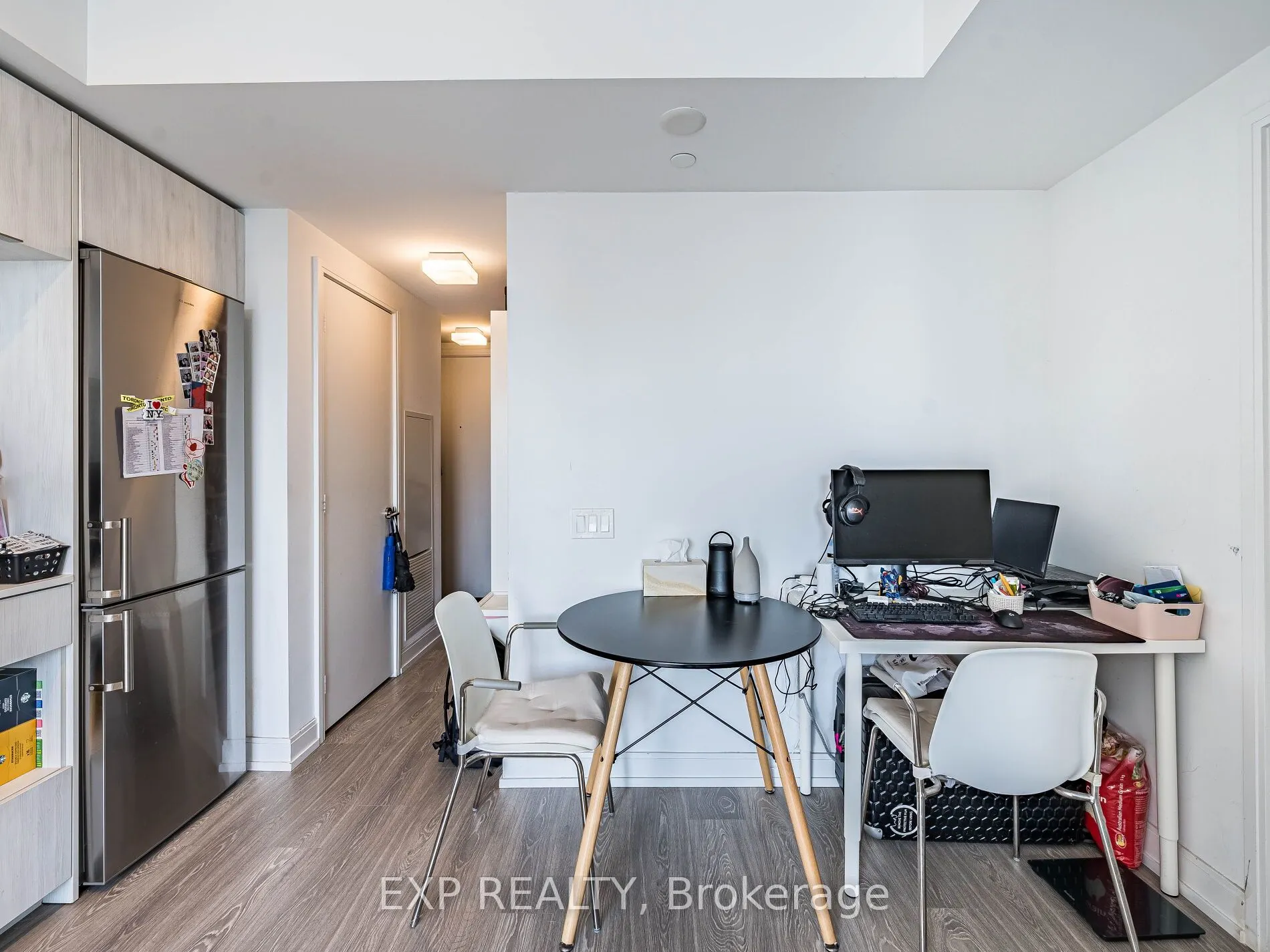 181 Dundas Street E, #3708