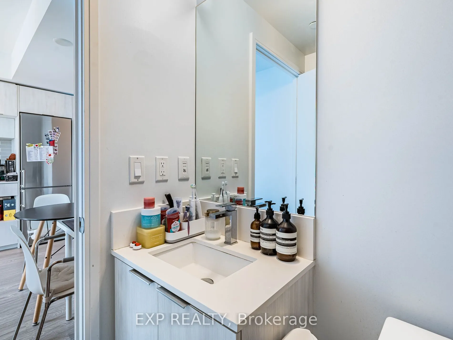 181 Dundas Street E, #3708