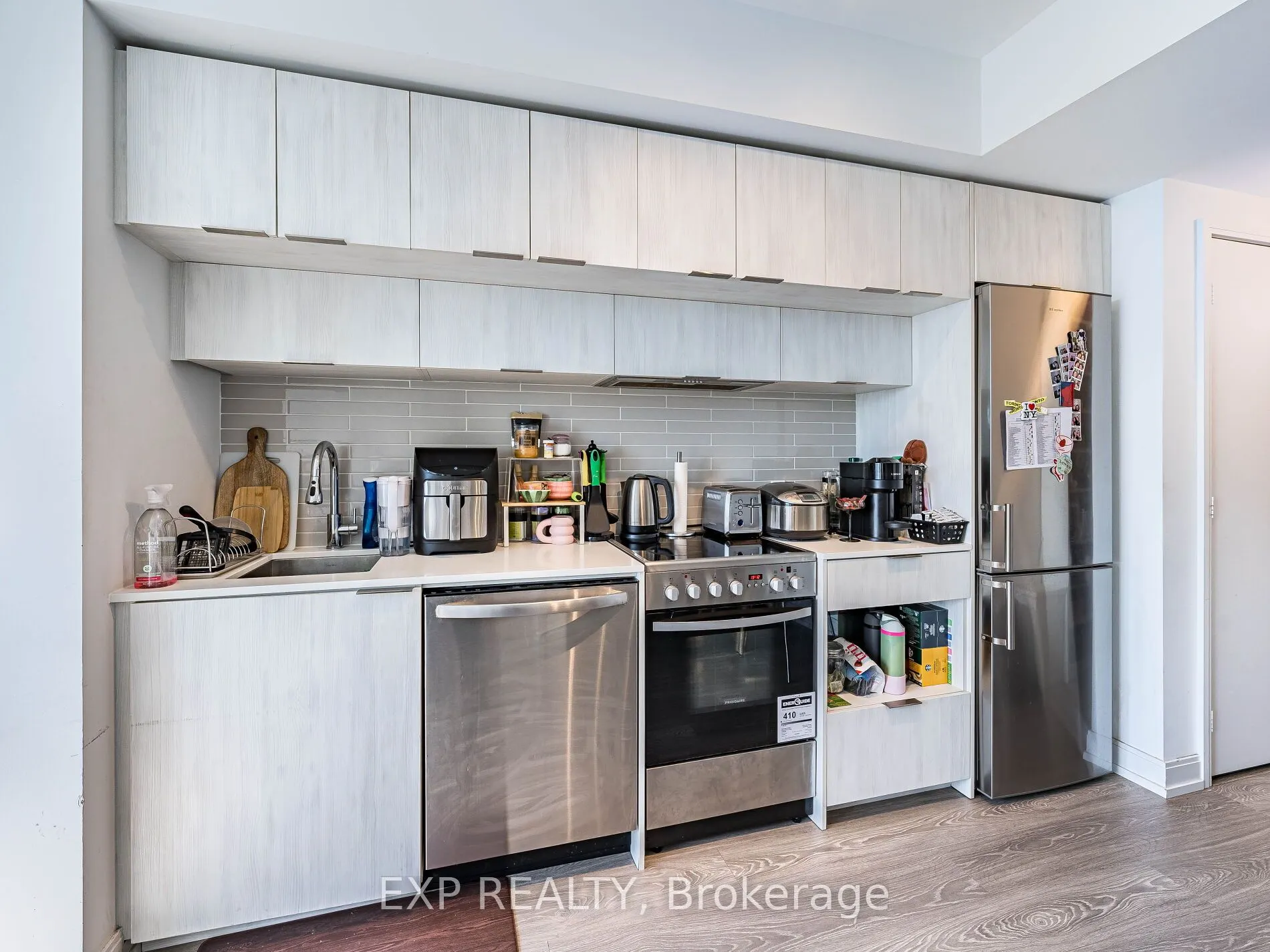 181 Dundas Street E, #3708