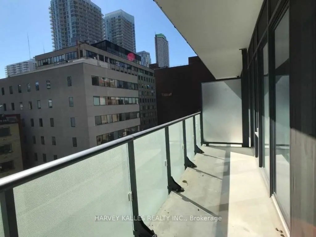 161 Roehampton Avenue, #317