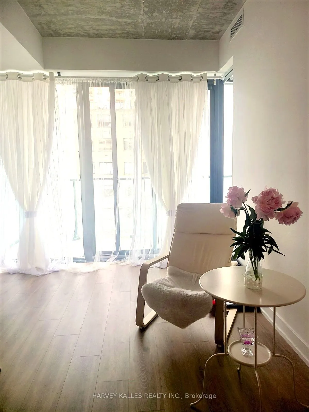 161 Roehampton Avenue, #317