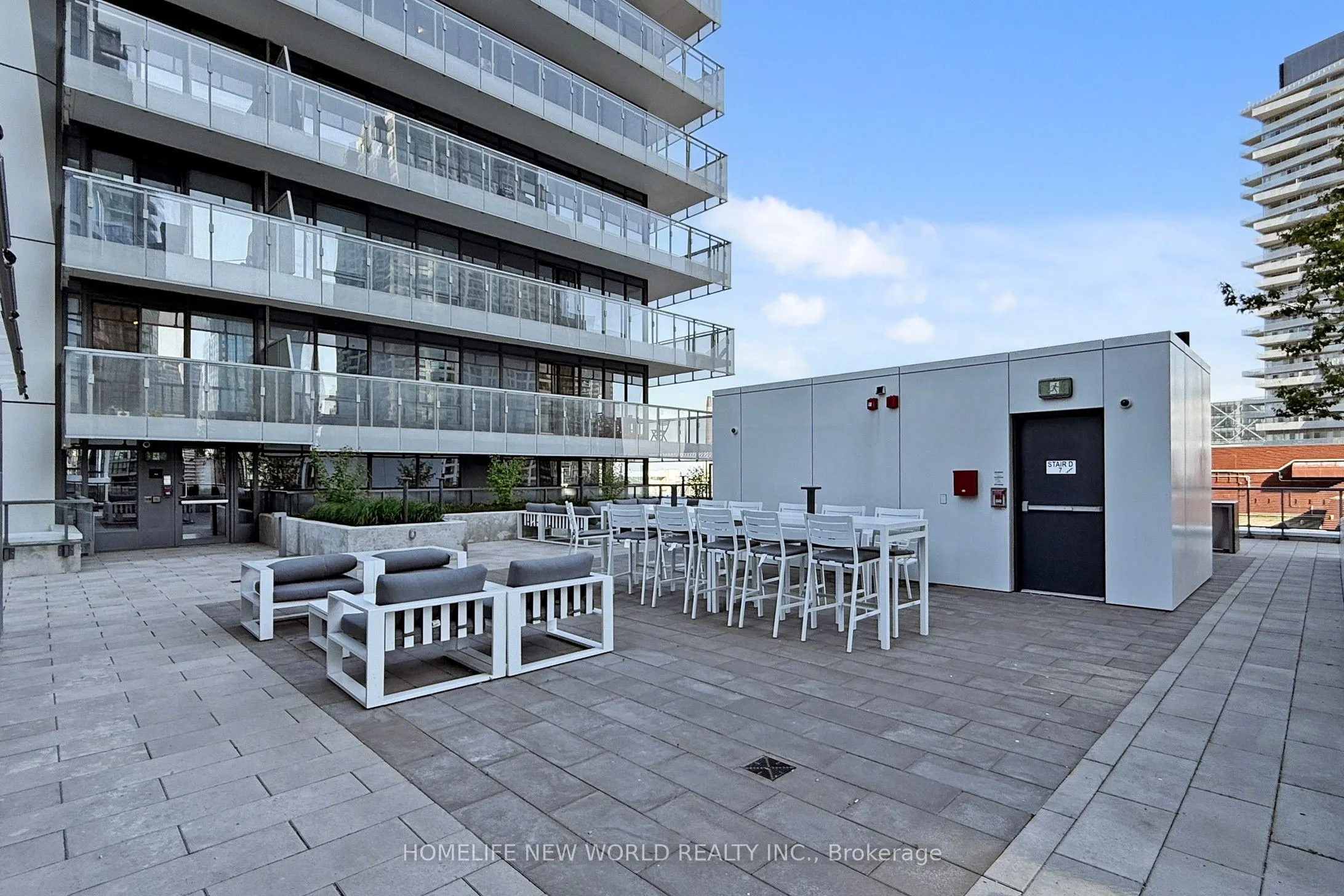 28 Freeland Street, #1504