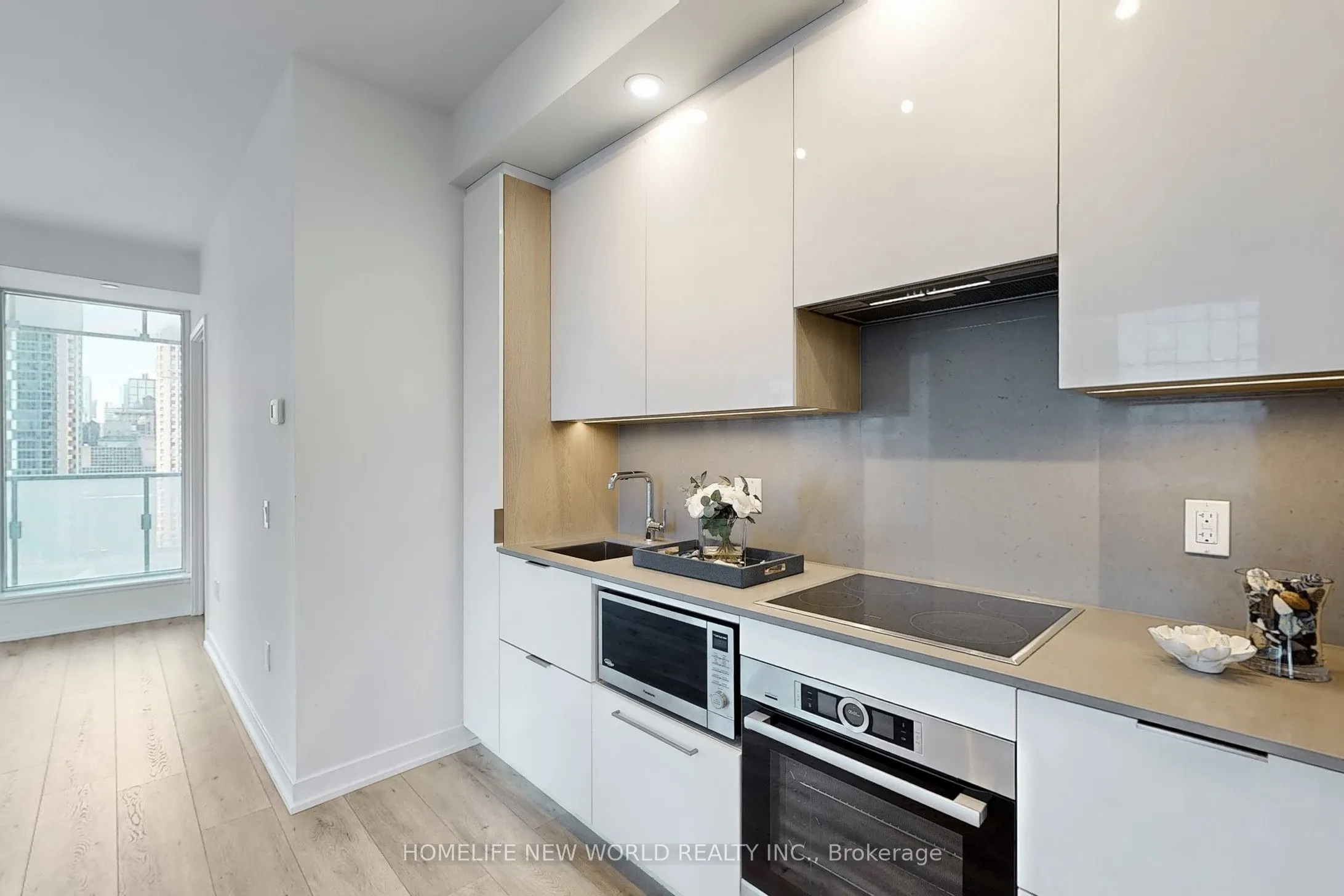 28 Freeland Street, #1504