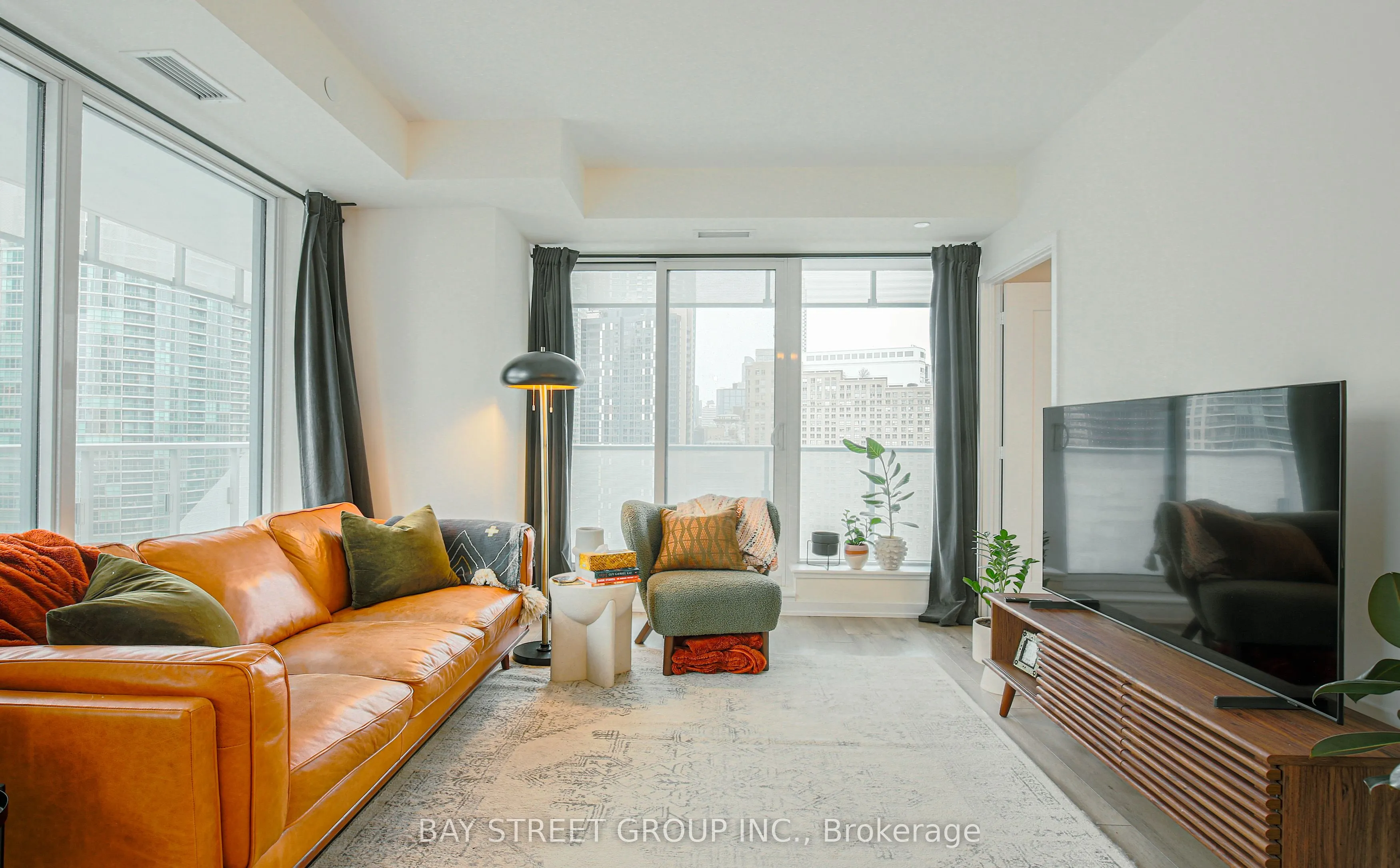 28 Freeland Street, #2004