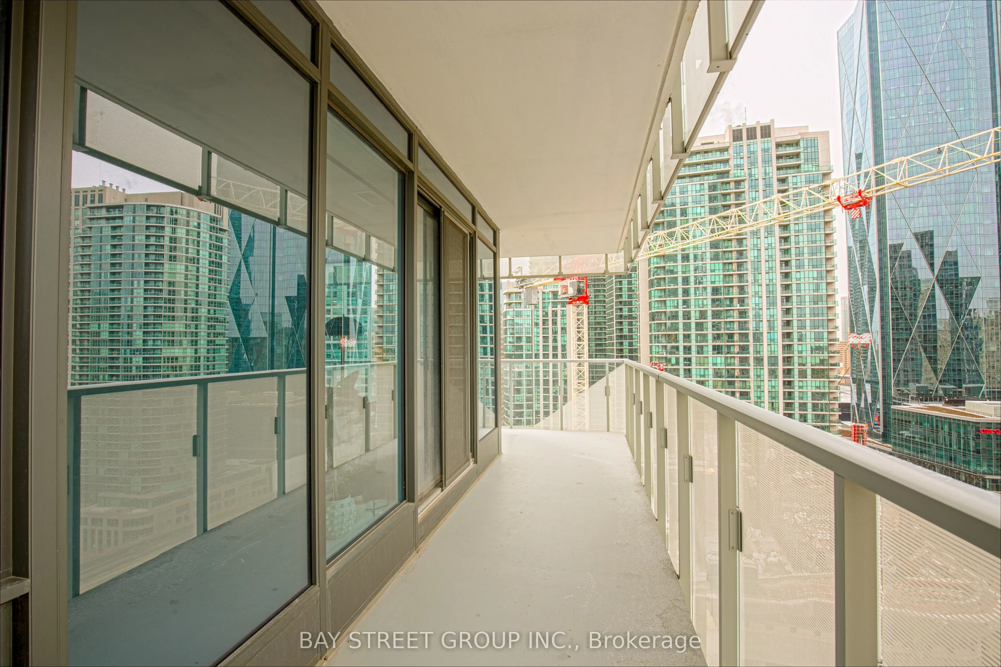 28 Freeland Street, #2004