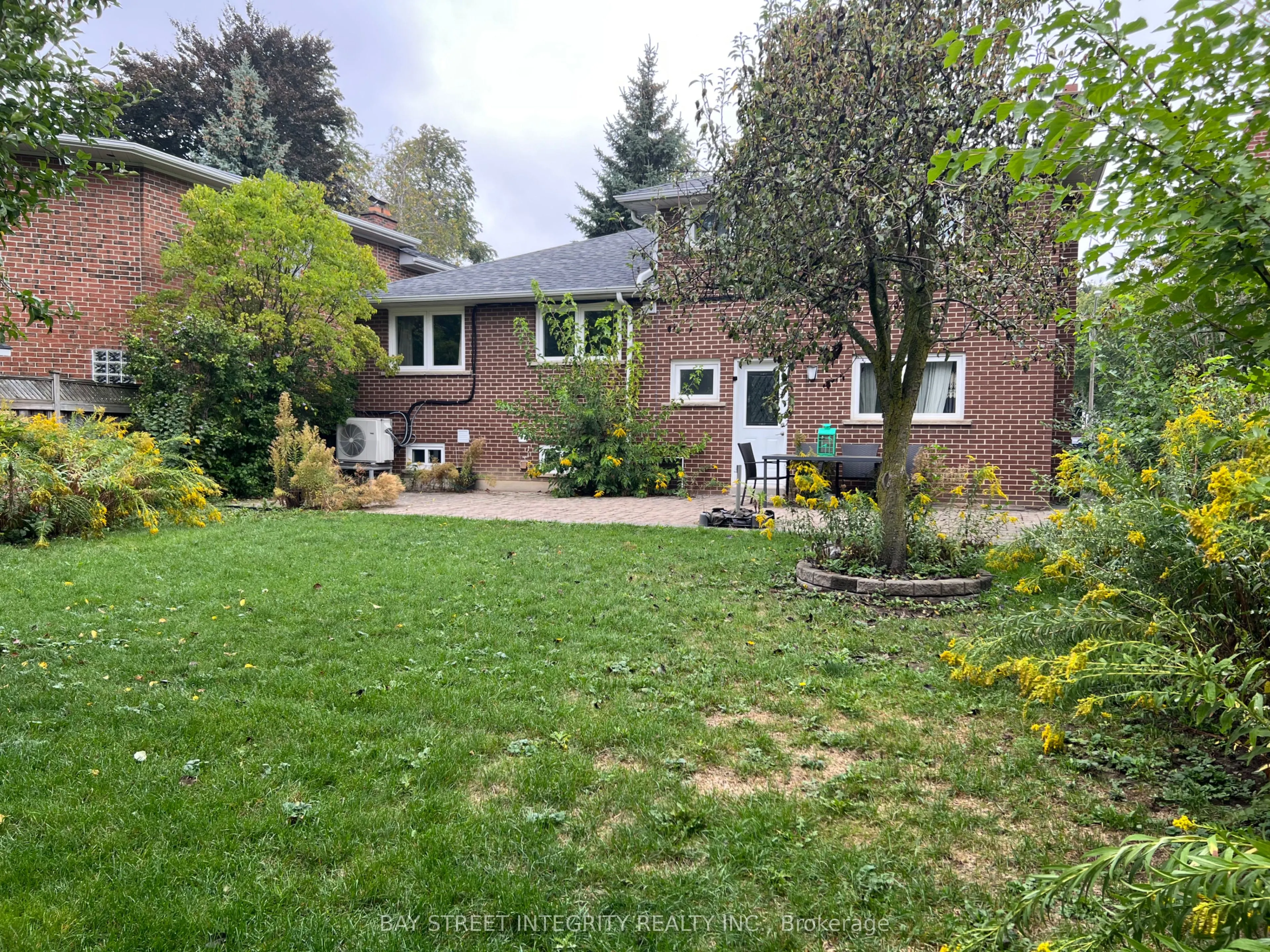 81 Crossbow Crescent