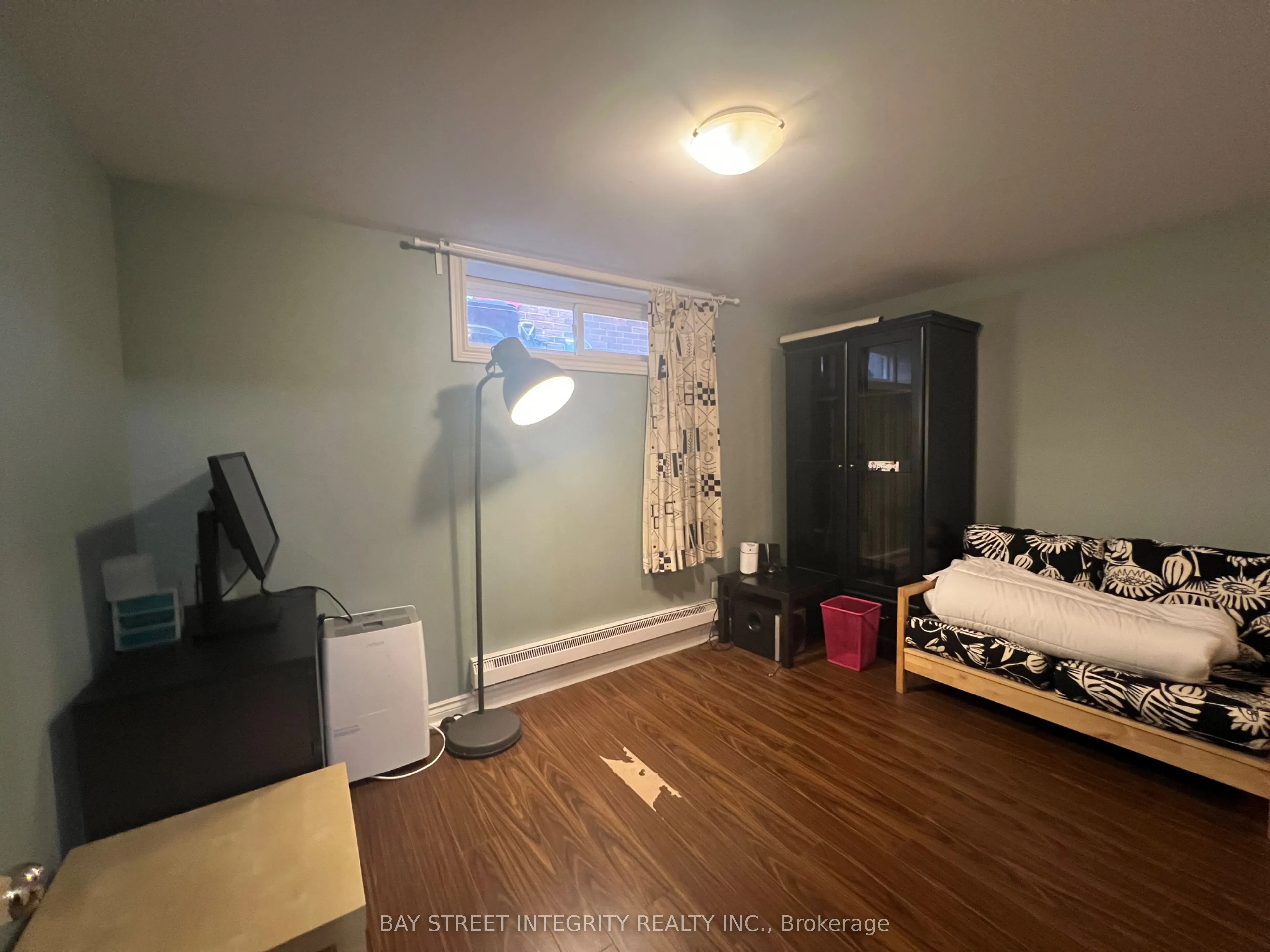 81 Crossbow Crescent