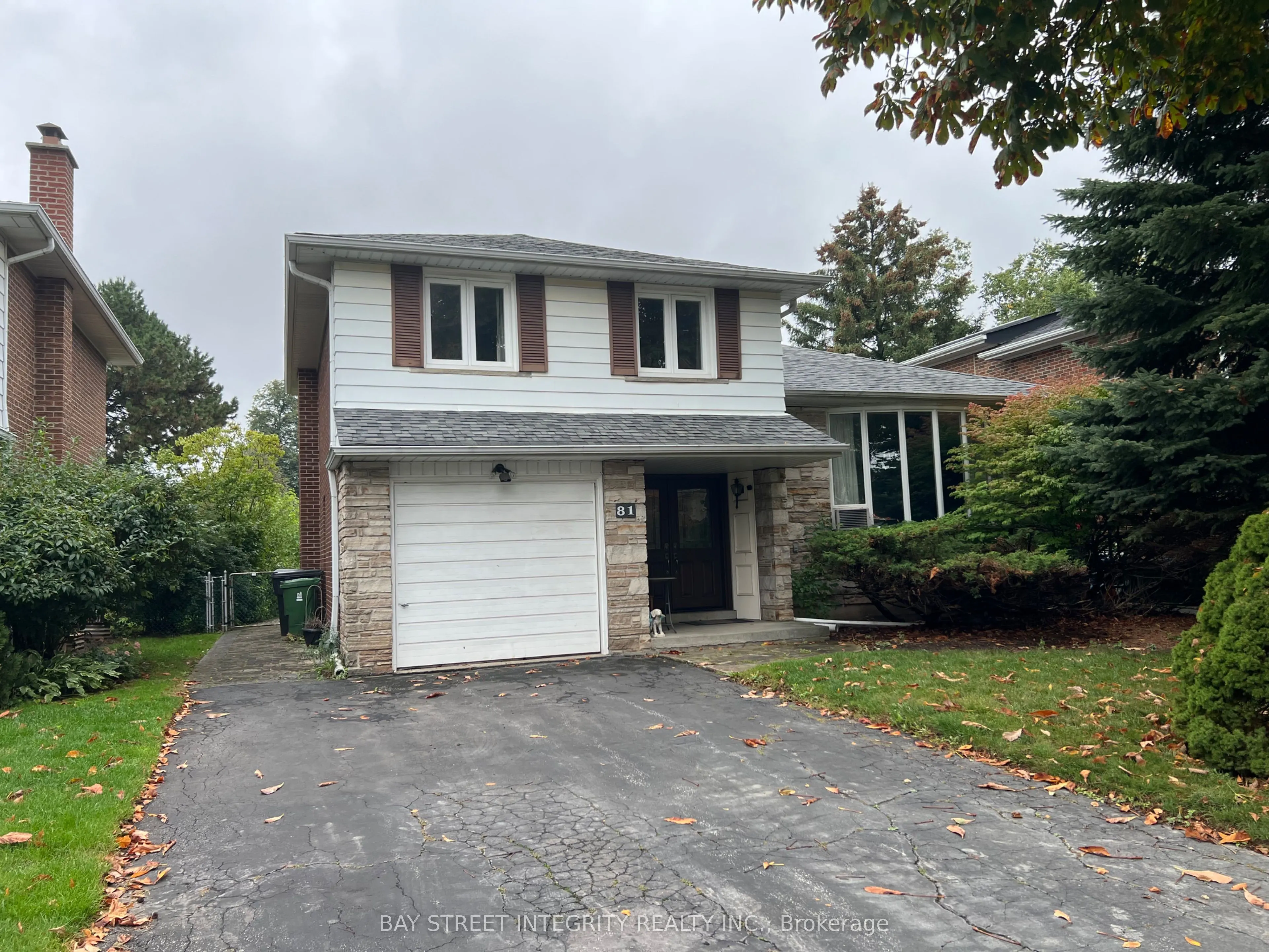 81 Crossbow Crescent