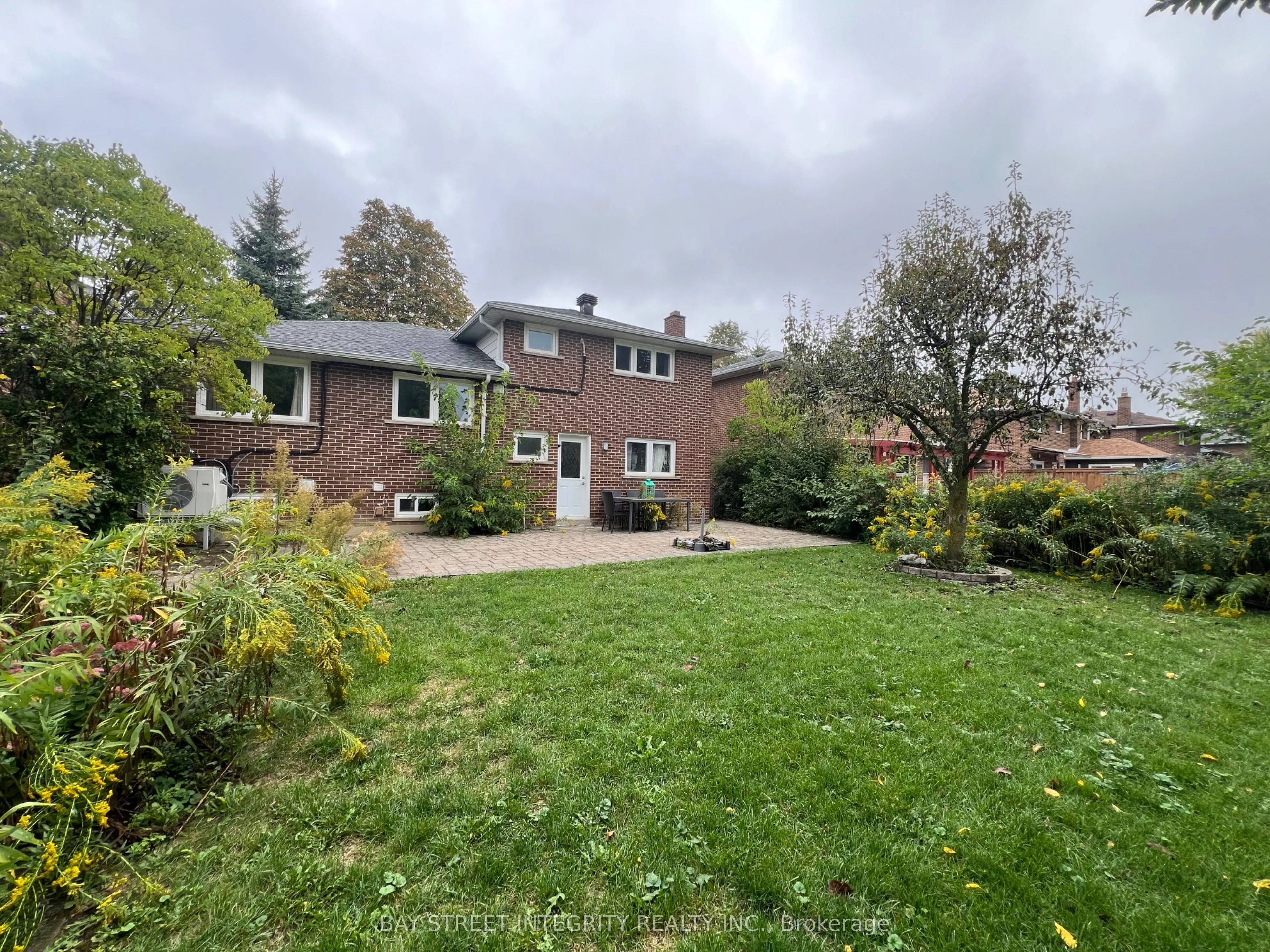 81 Crossbow Crescent