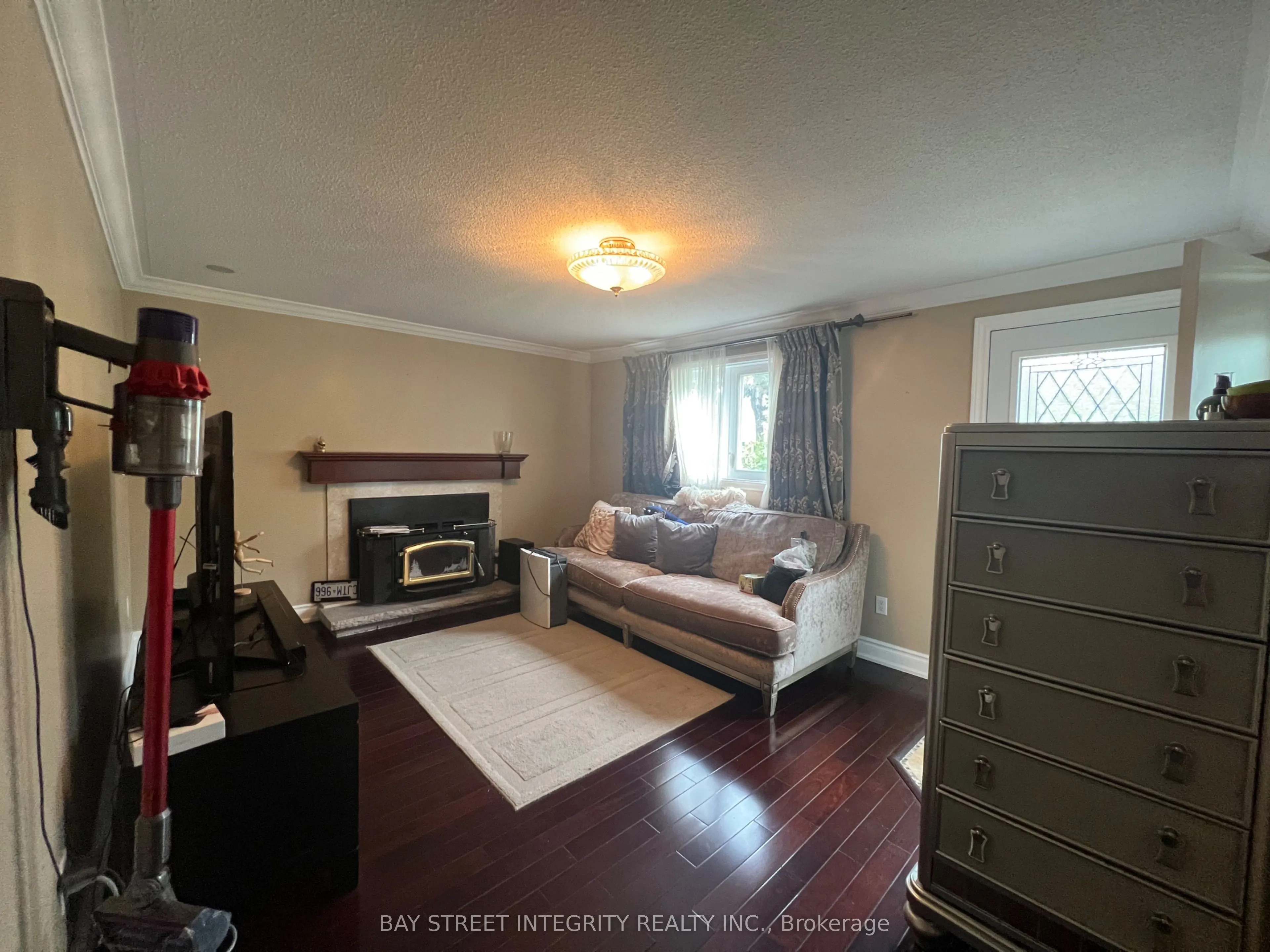 81 Crossbow Crescent