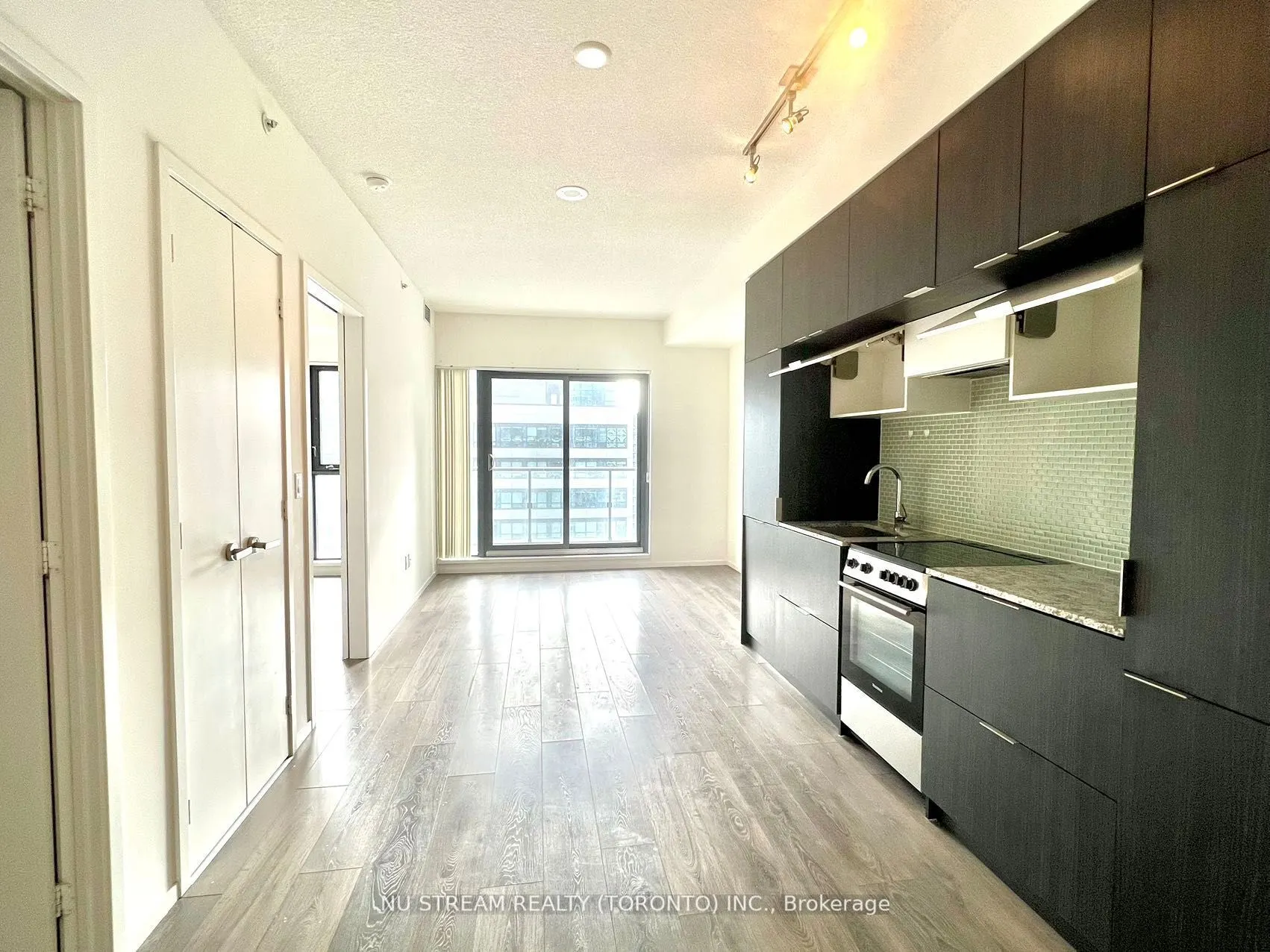 159 Dundas Street E, #2903