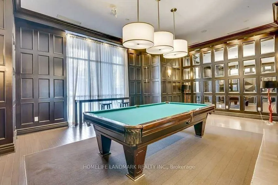 15 Greenview Avenue, #2814