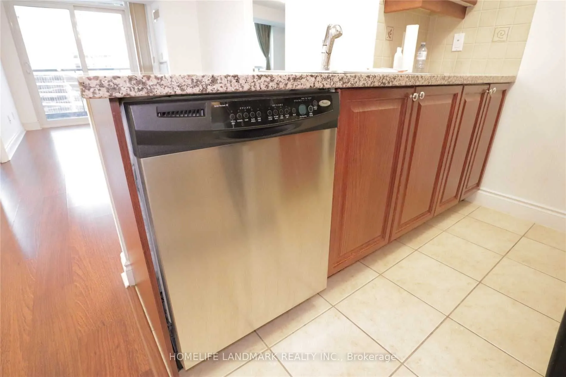 15 Greenview Avenue, #2814