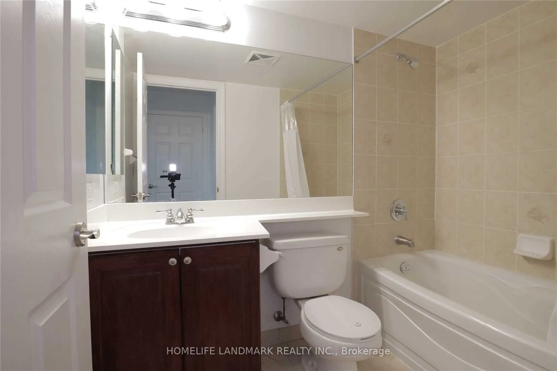 15 Greenview Avenue, #2814