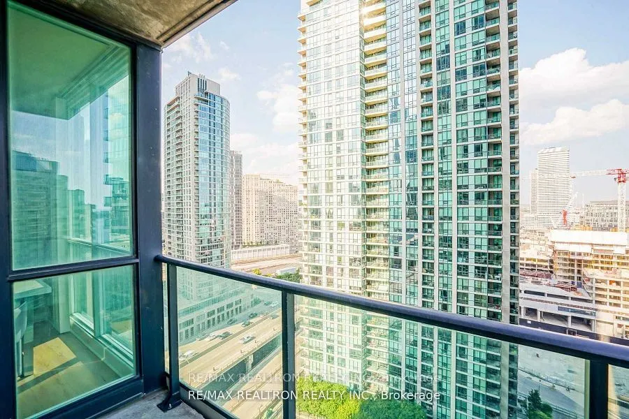 18 Harbour Street, #2108