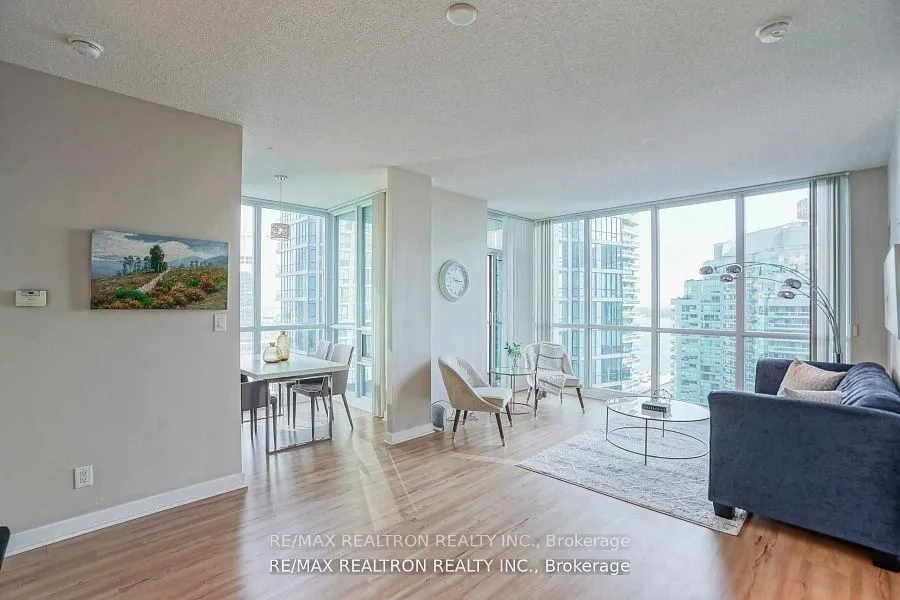 18 Harbour Street, #2108