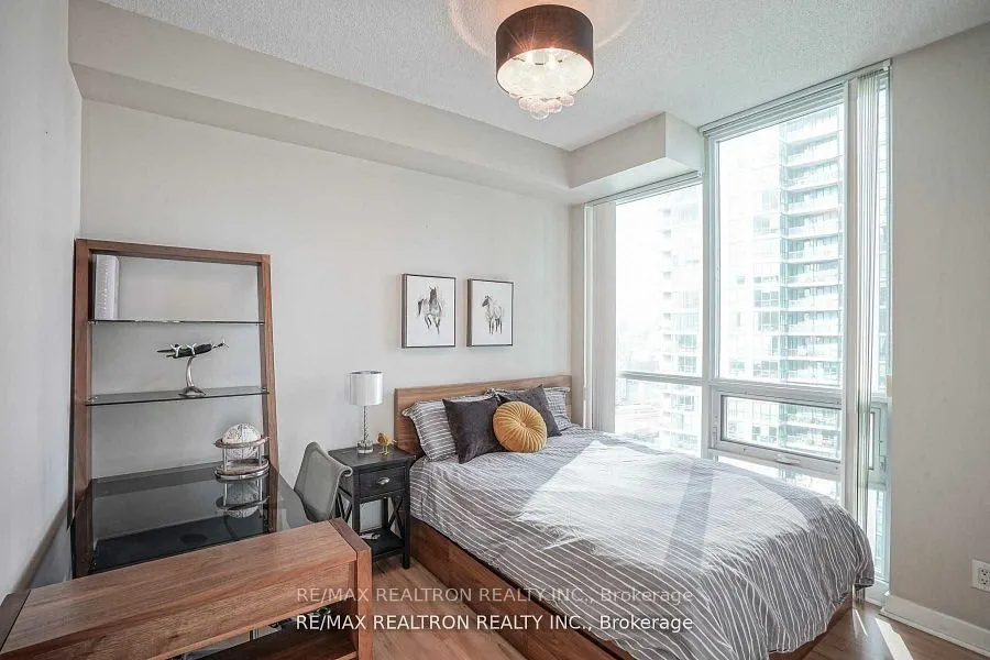 18 Harbour Street, #2108