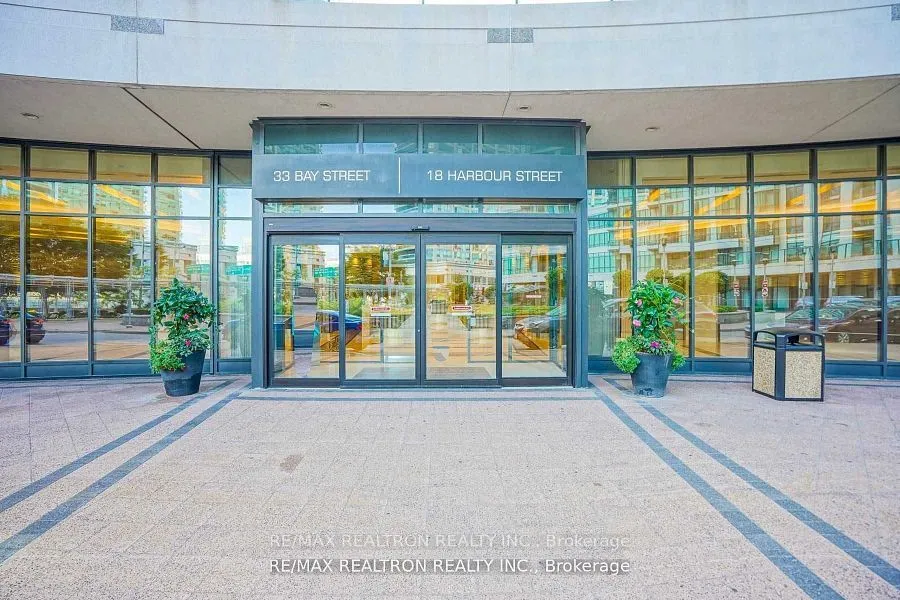 18 Harbour Street, #2108
