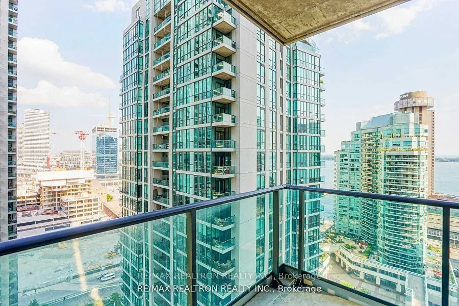 18 Harbour Street, #2108
