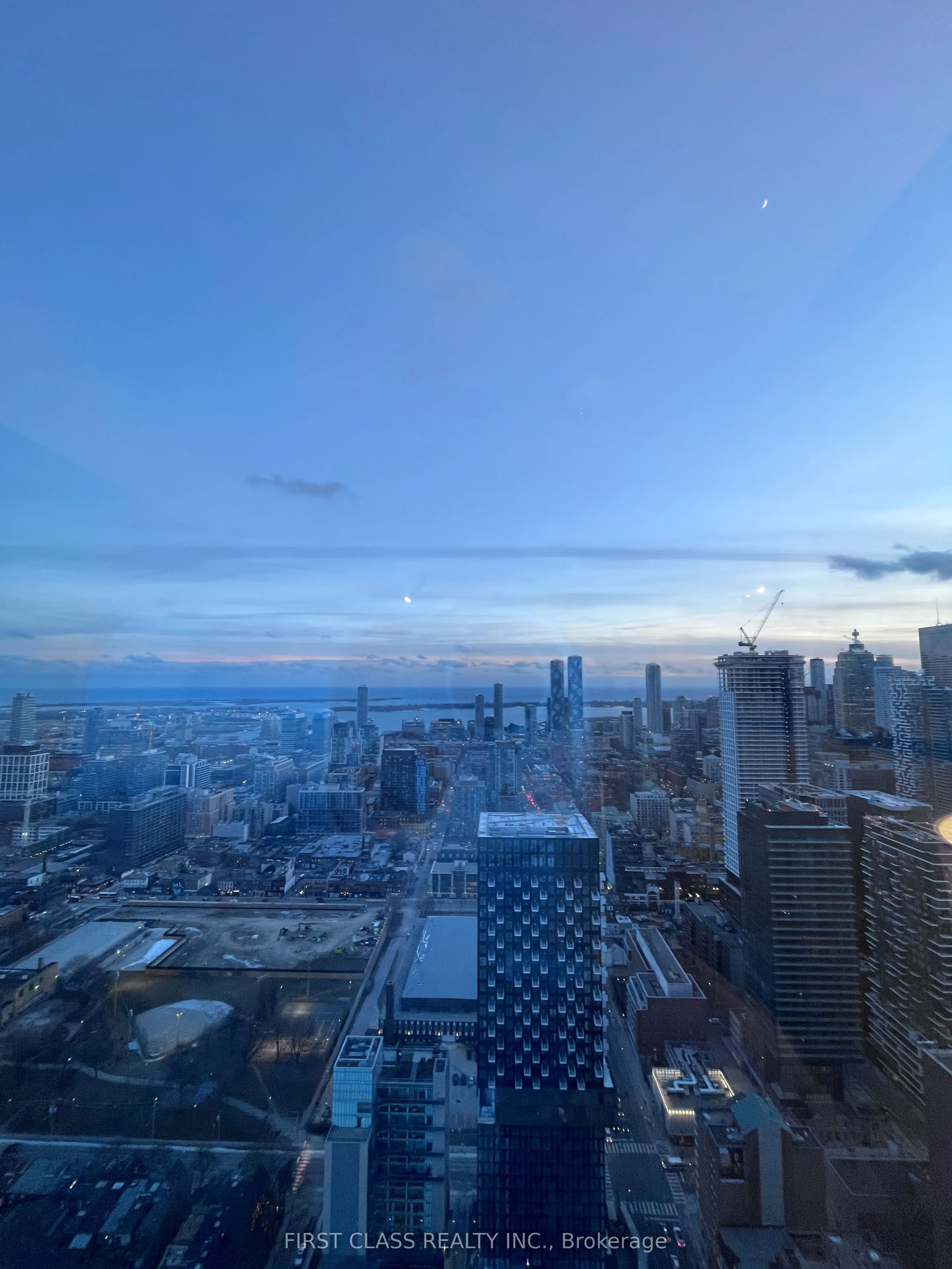 181 Dundas Street E, #5506