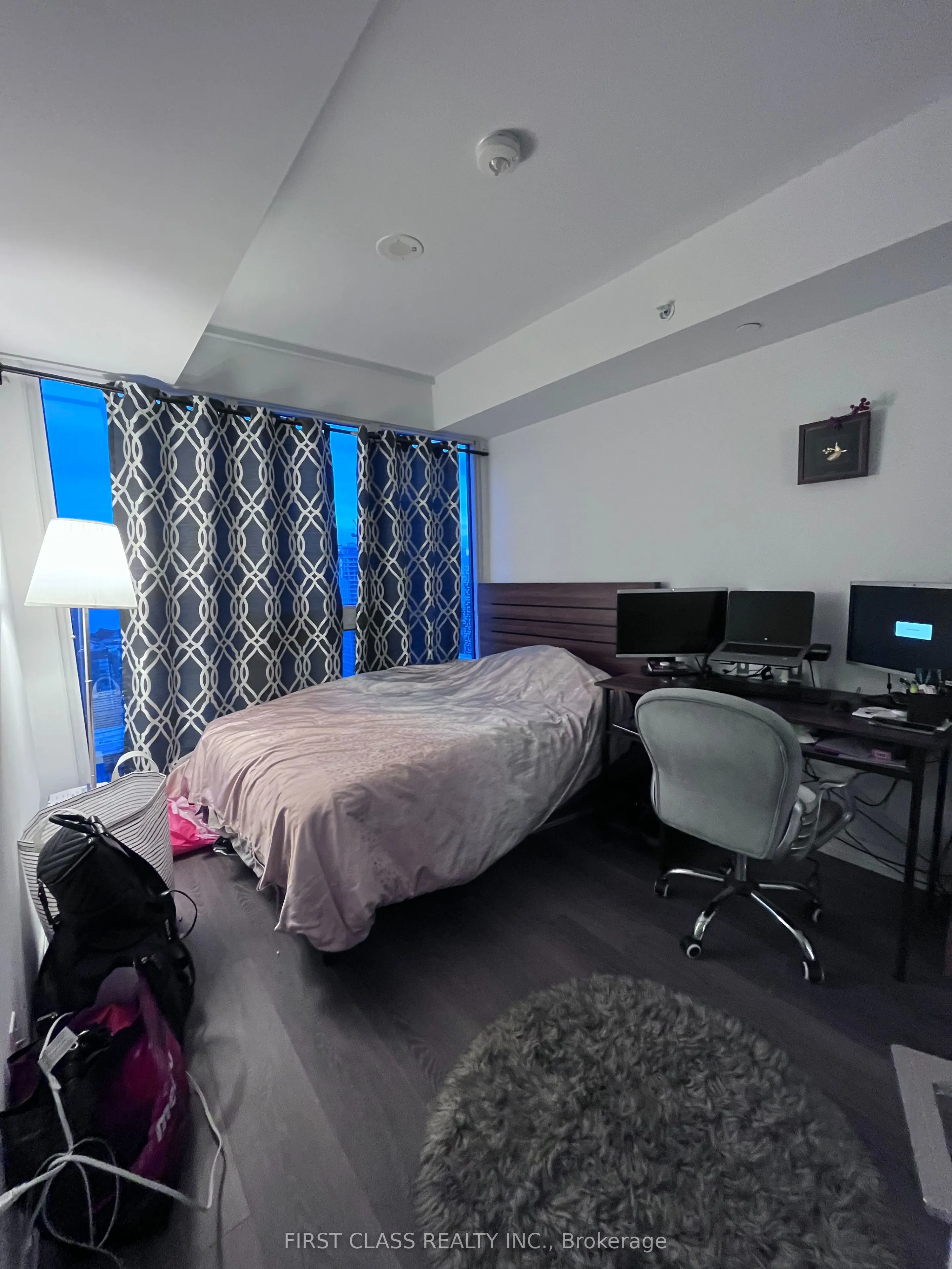 181 Dundas Street E, #5506