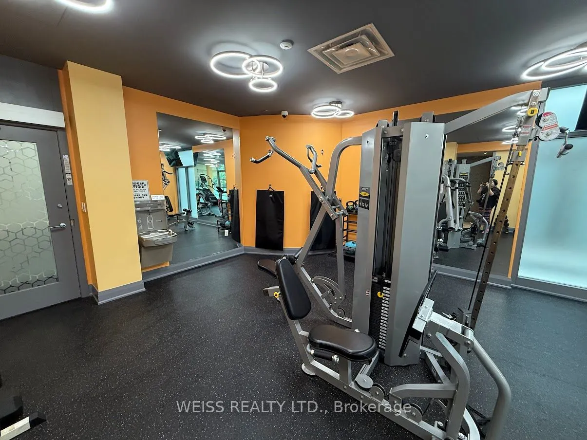 3830 Bathurst Street W, #707