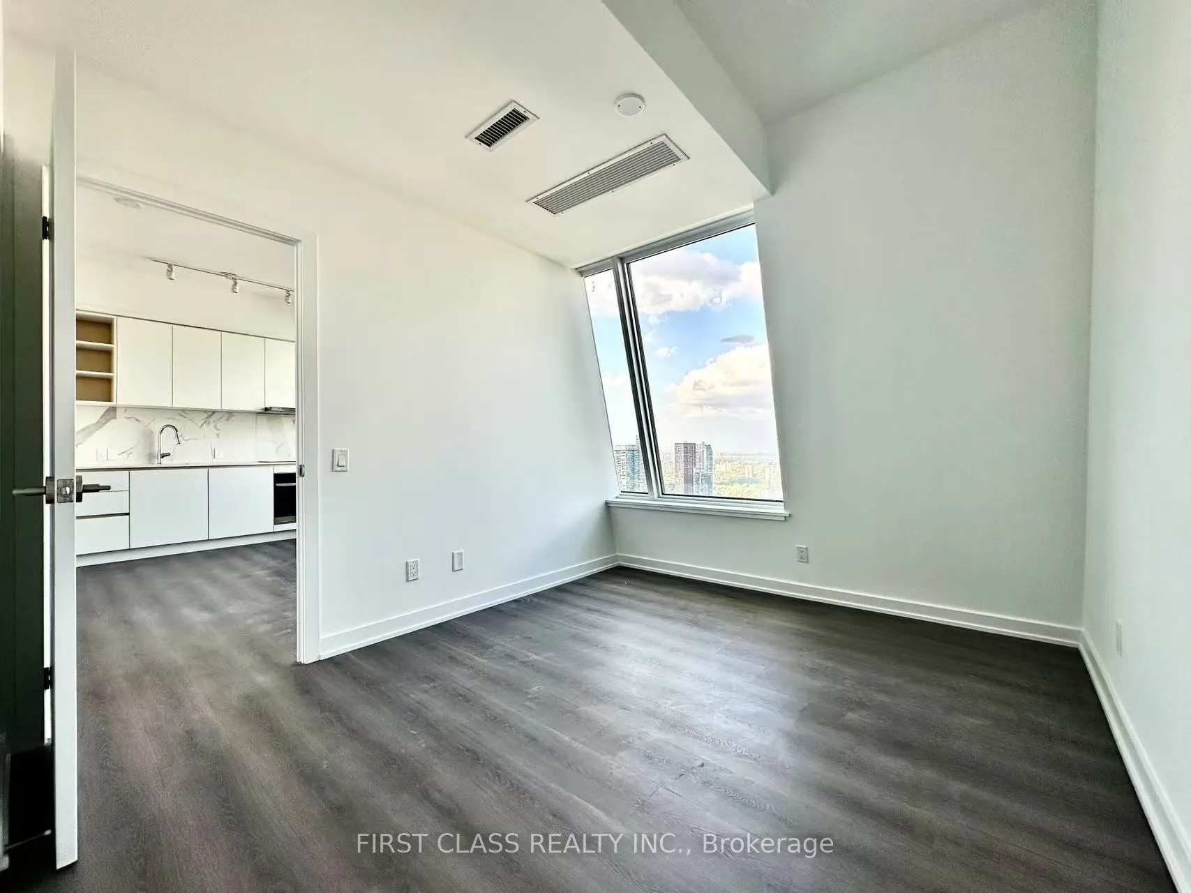 8 Wellesley Street W, #LPH06