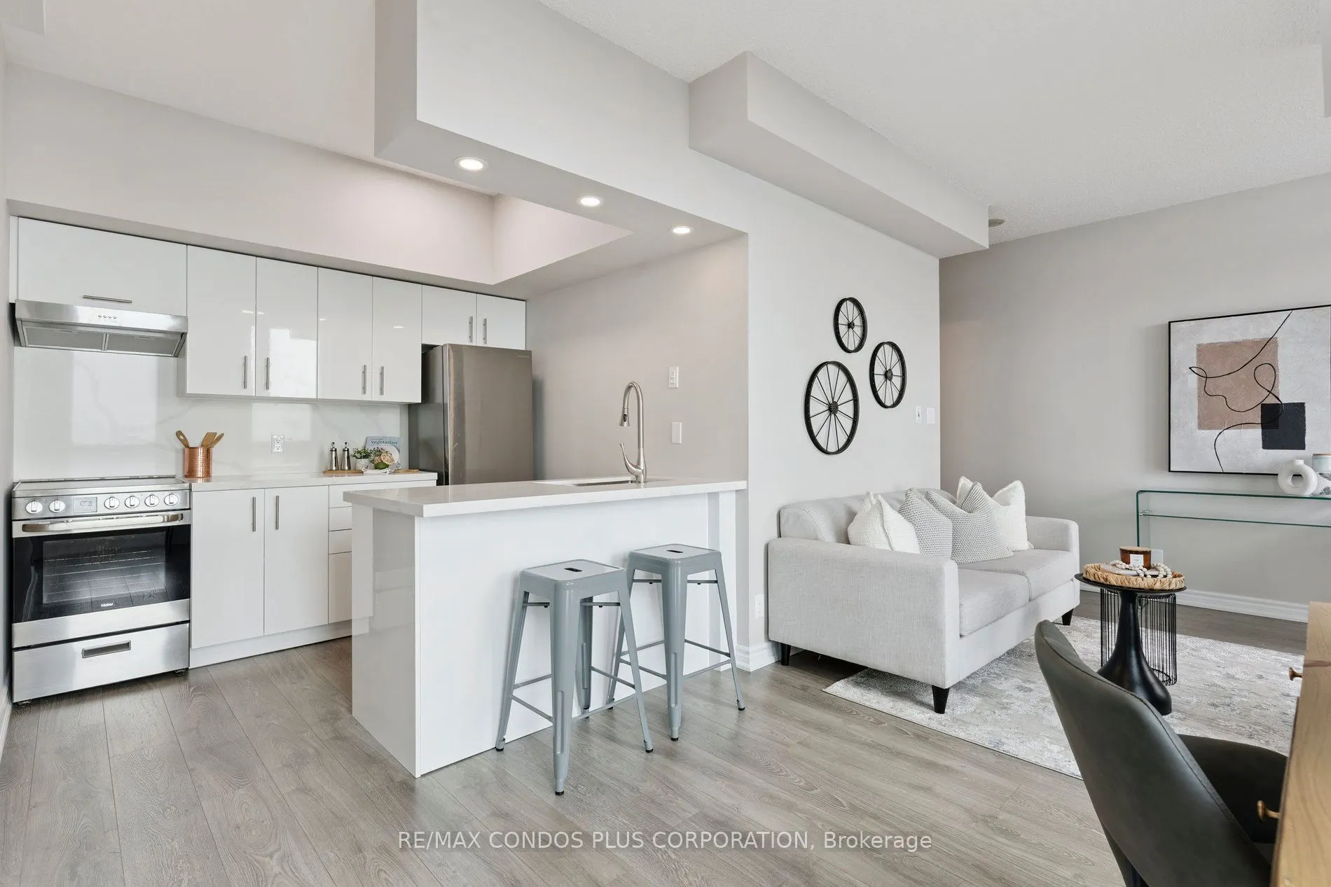 230 Queens Quay W, #1221