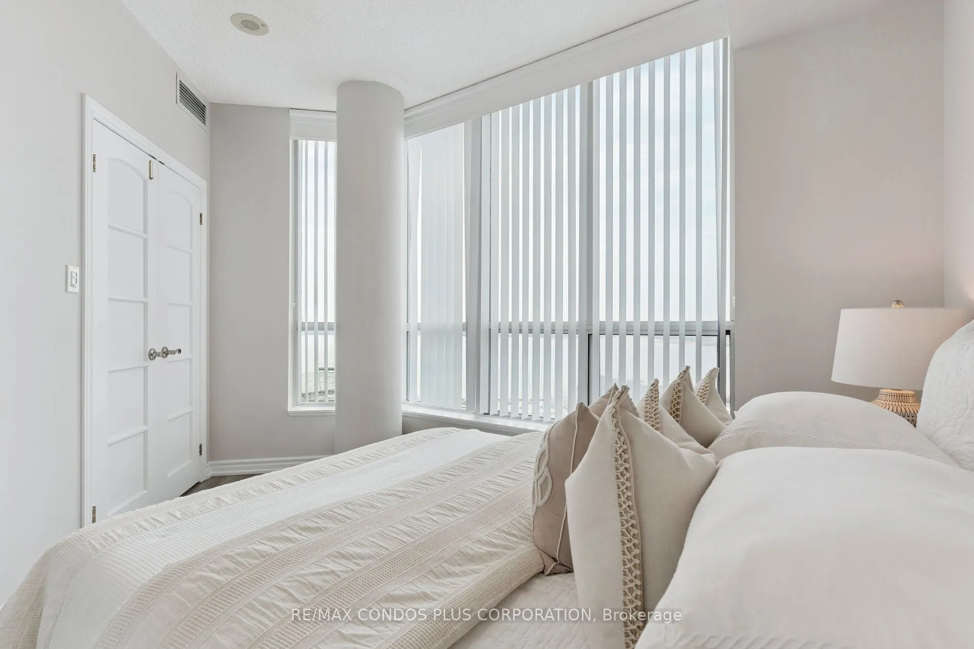 230 Queens Quay W, #1221