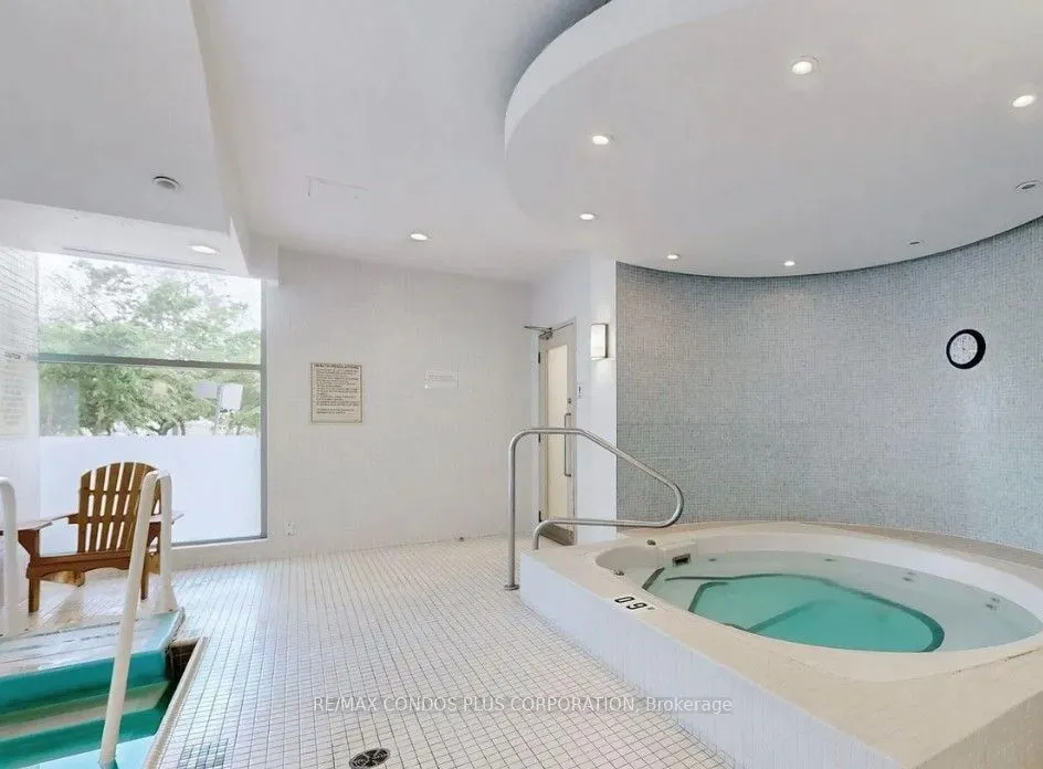 230 Queens Quay W, #1221