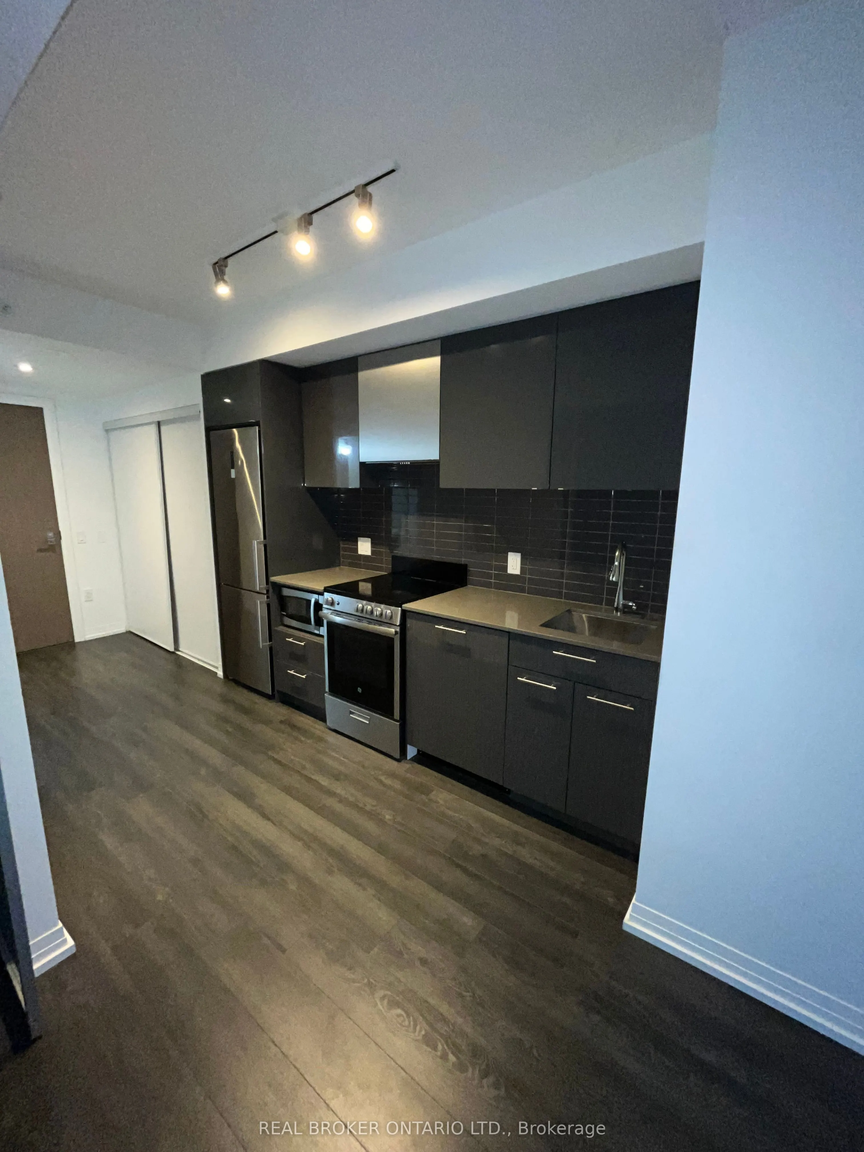 251 Jarvis Street, #1606