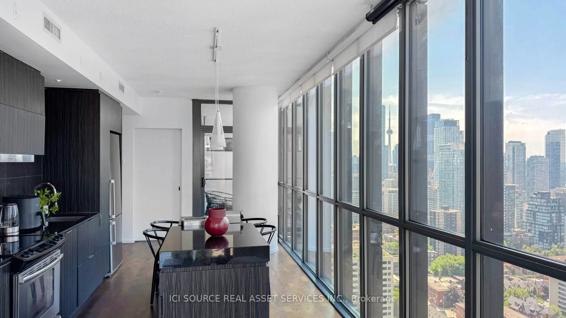 101 Charles Street E, #2906