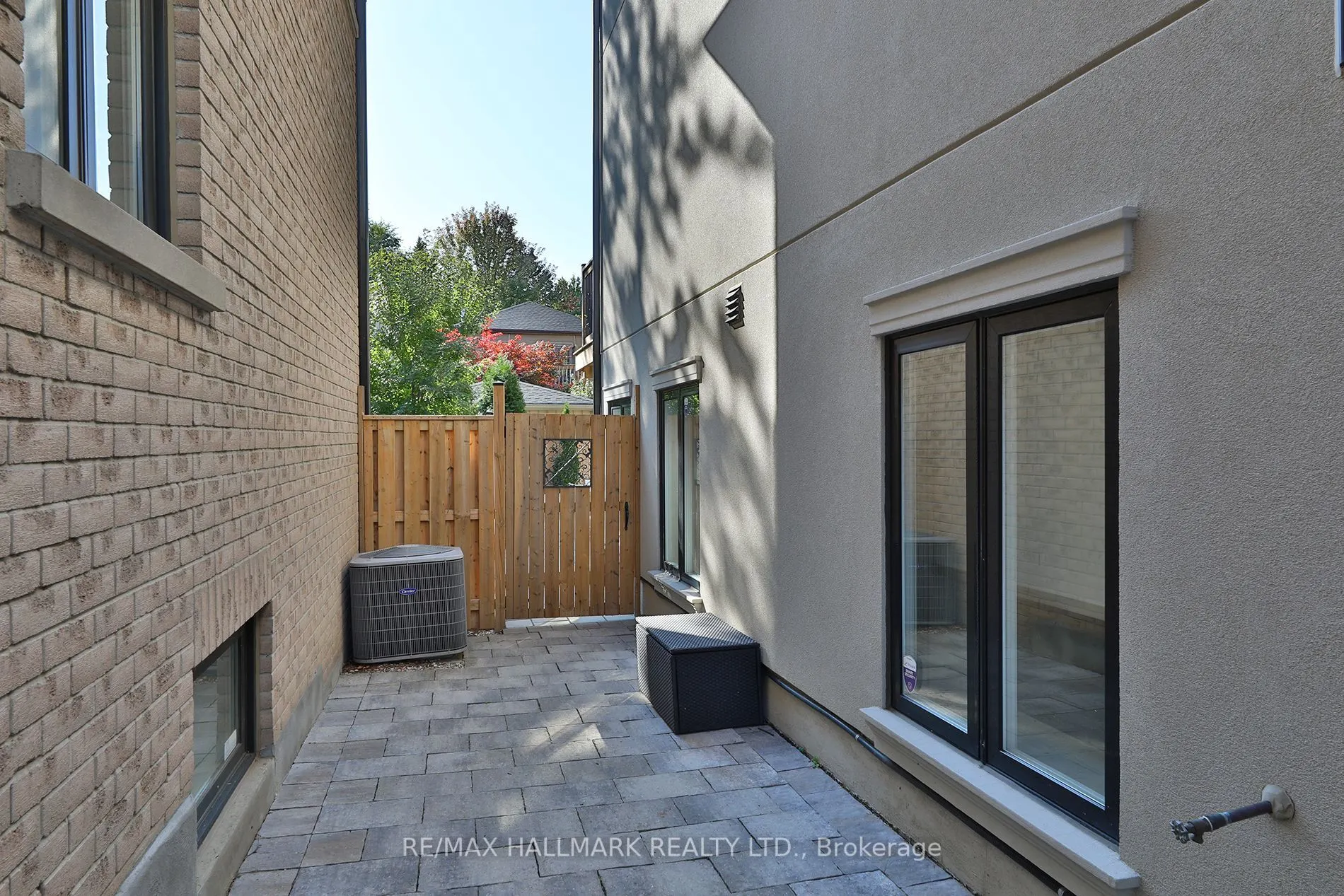 159 Roe Avenue