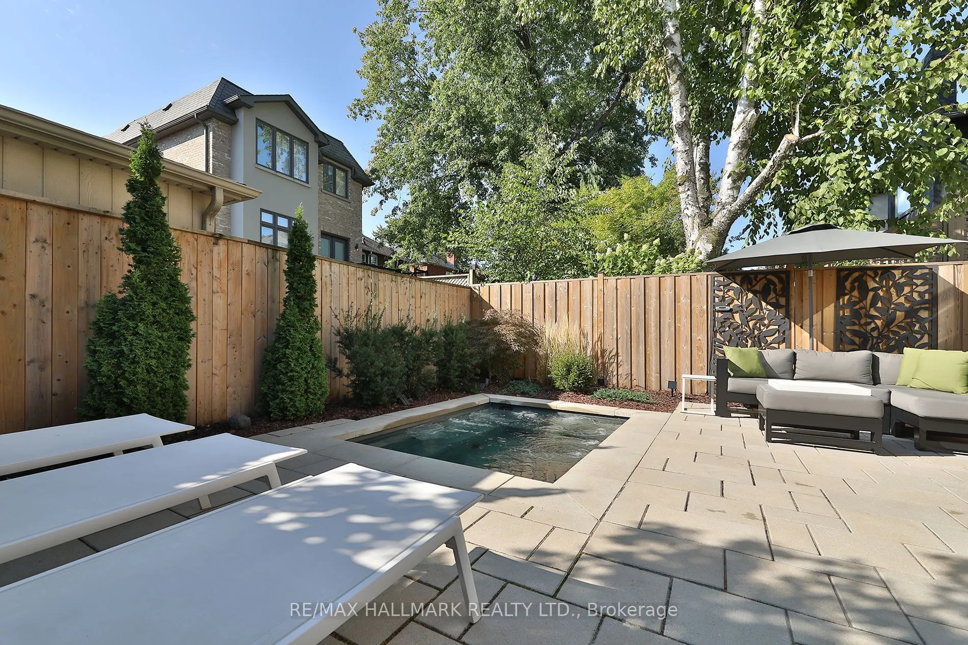 159 Roe Avenue