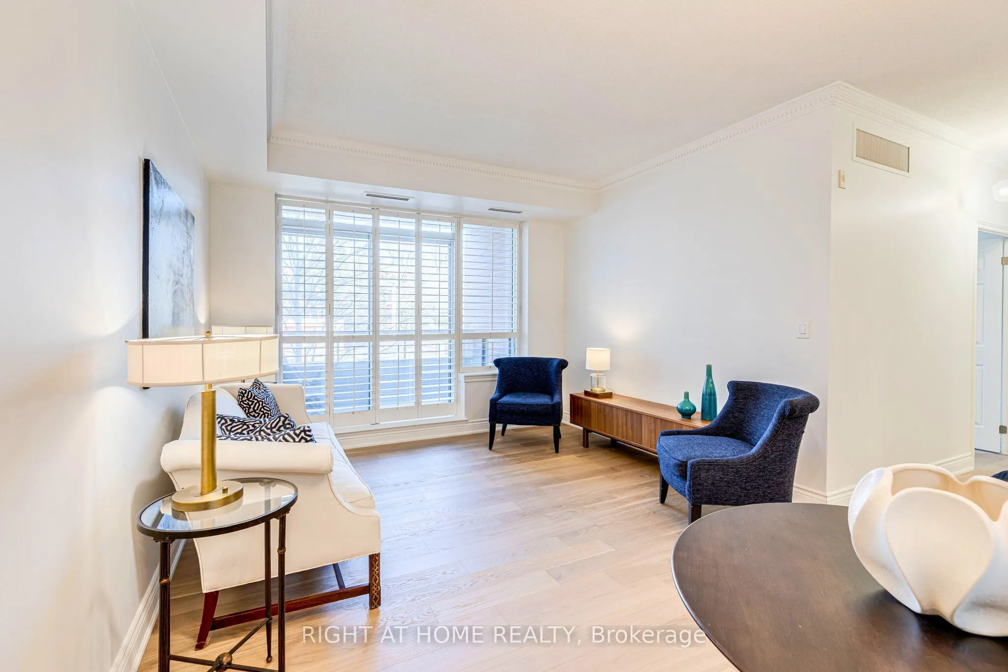 801 Lawrence Avenue E, #208