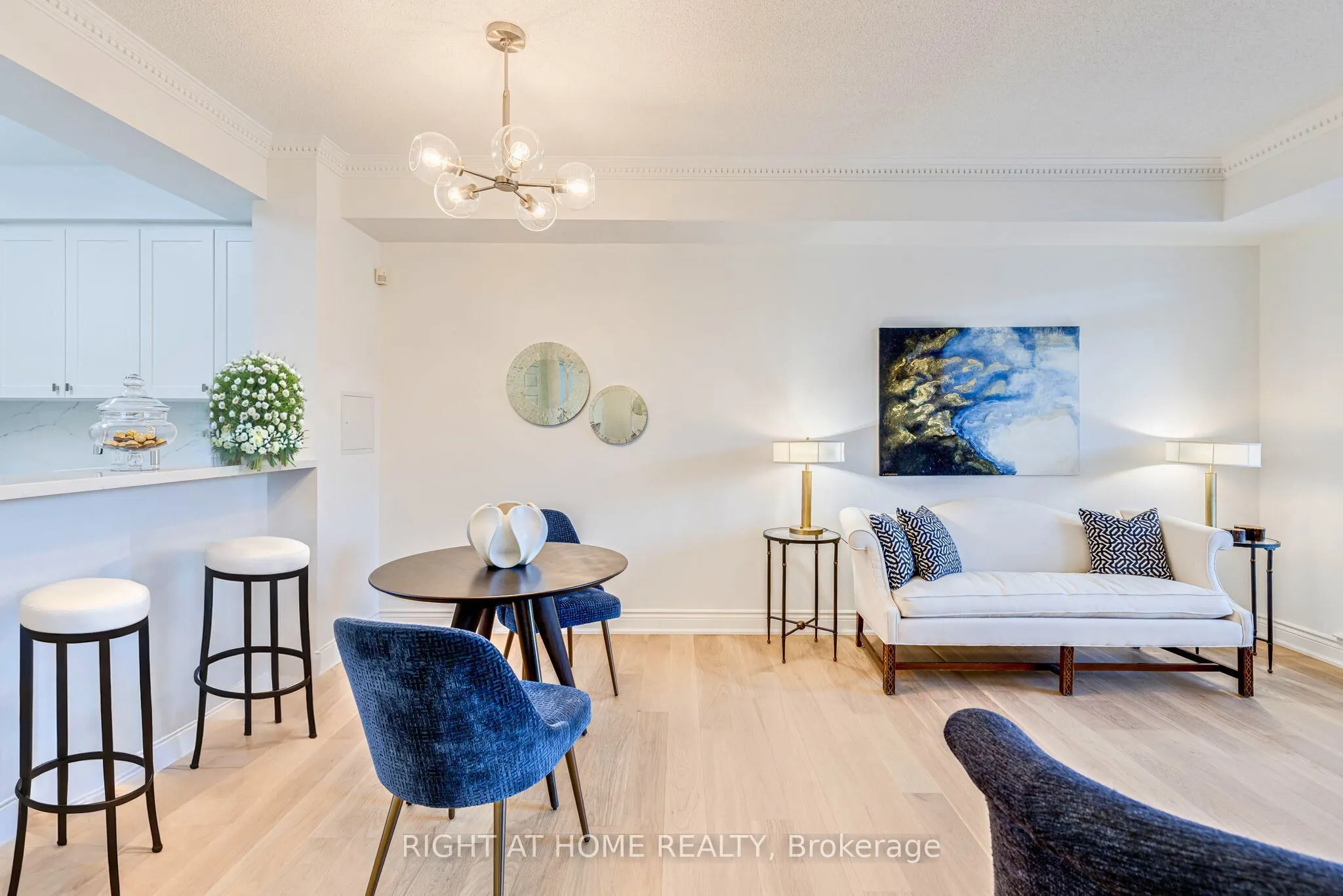 801 Lawrence Avenue E, #208