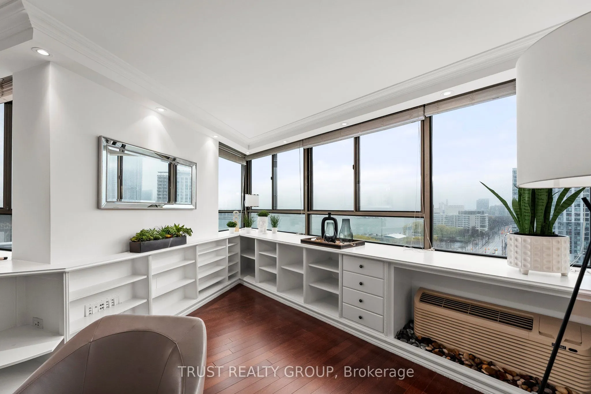 270 Queens Quay W, #1201/02