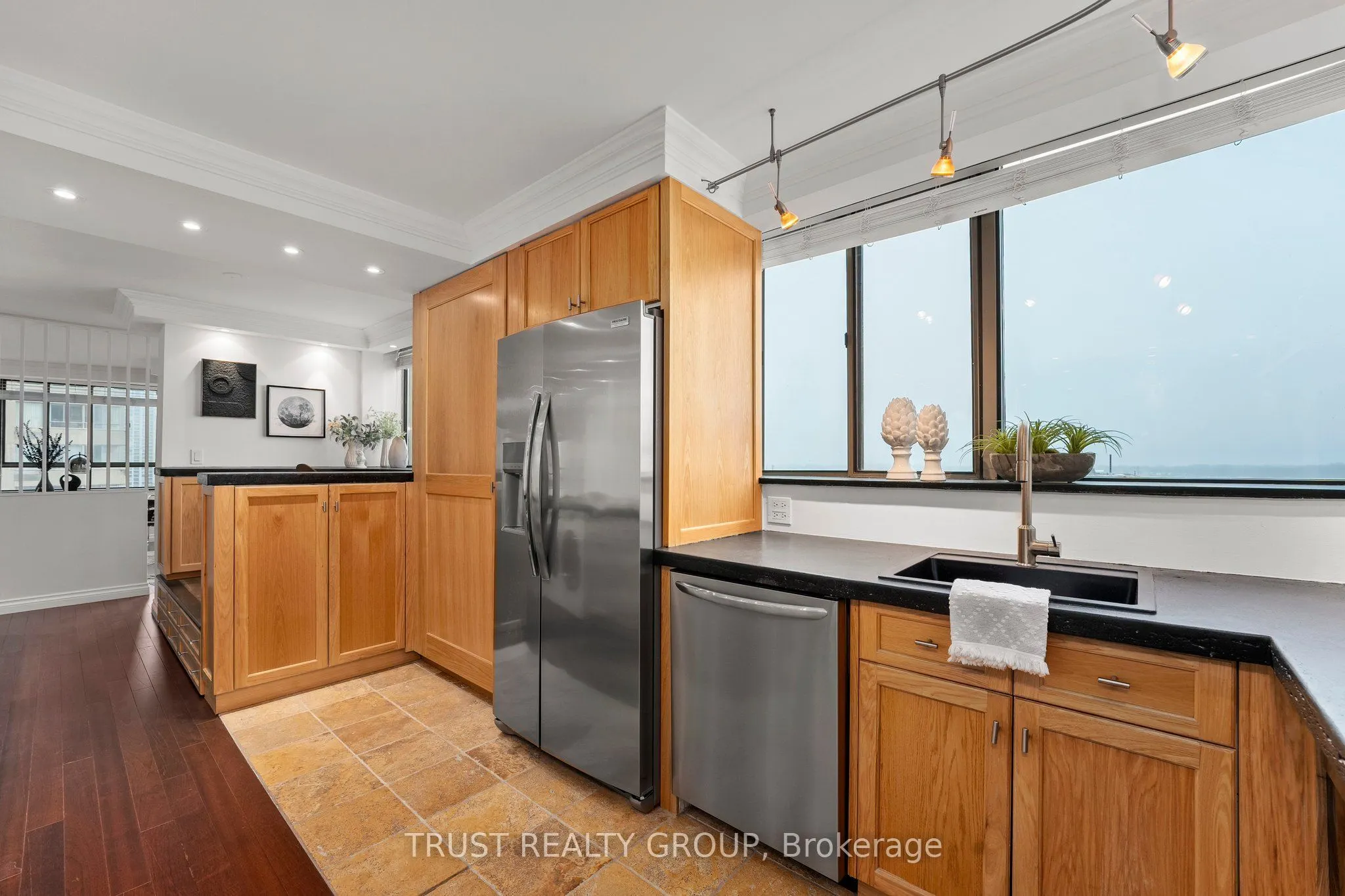 270 Queens Quay W, #1201/02