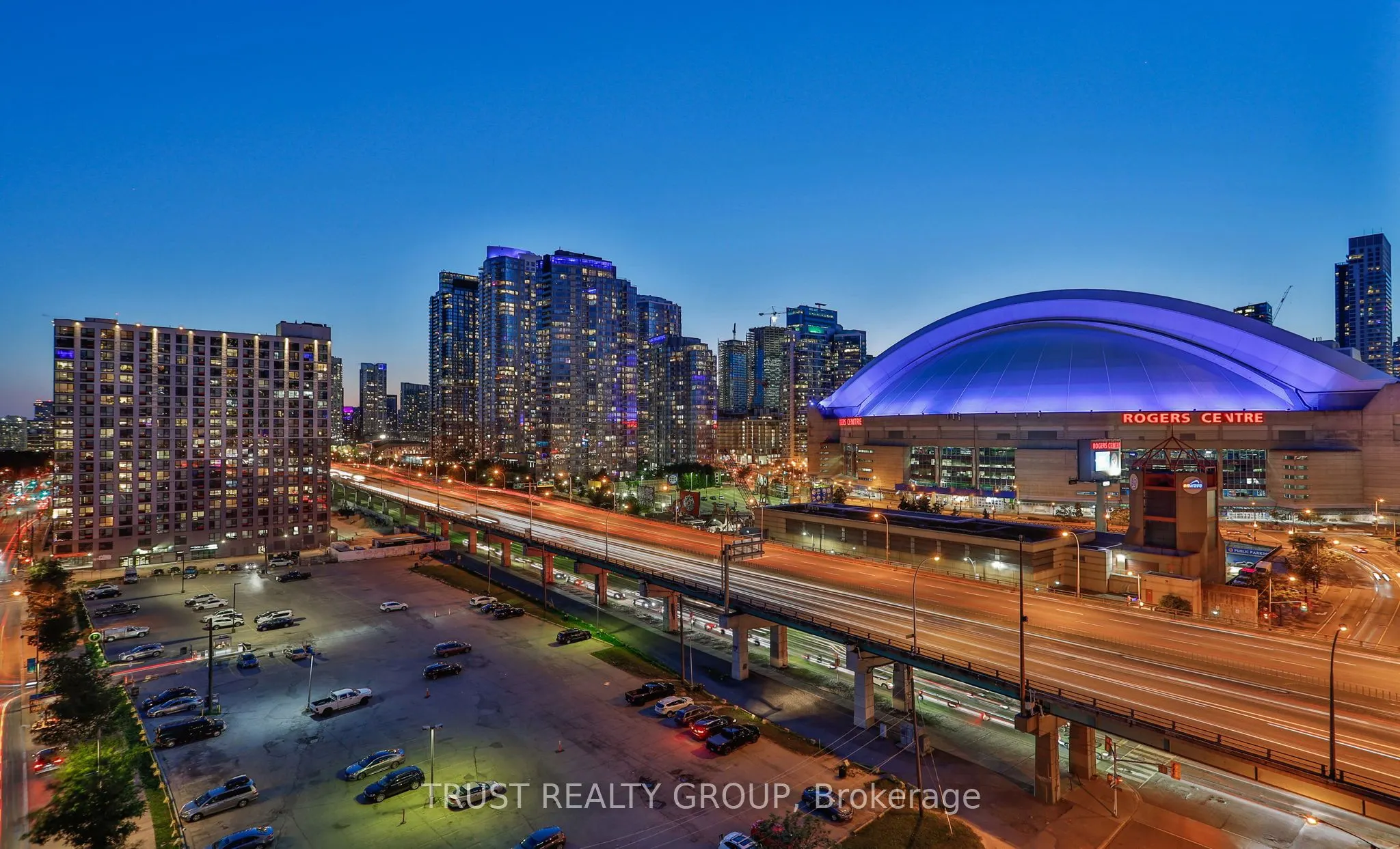 270 Queens Quay W, #1201/02