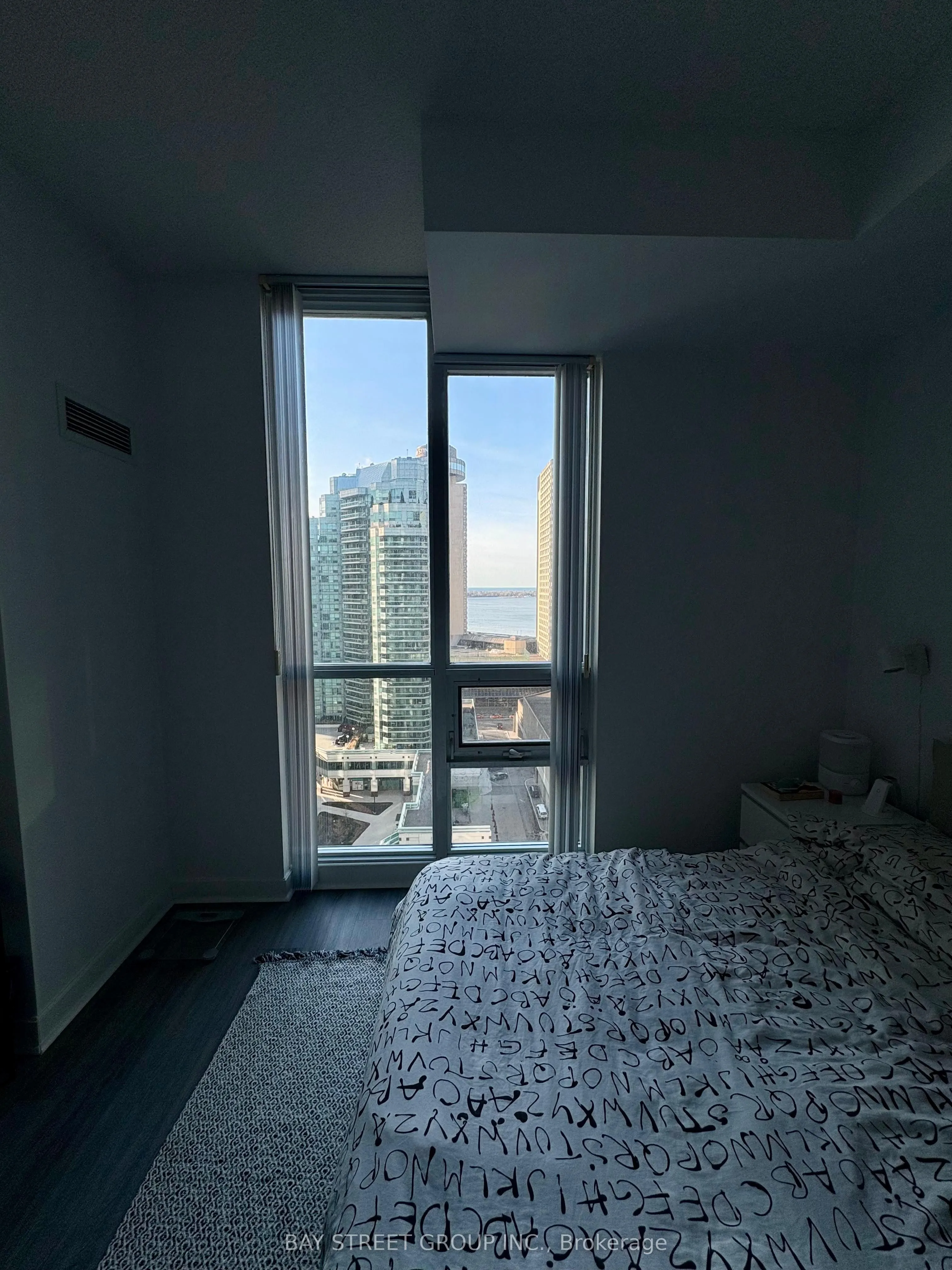 18 Harbour Street, #1708