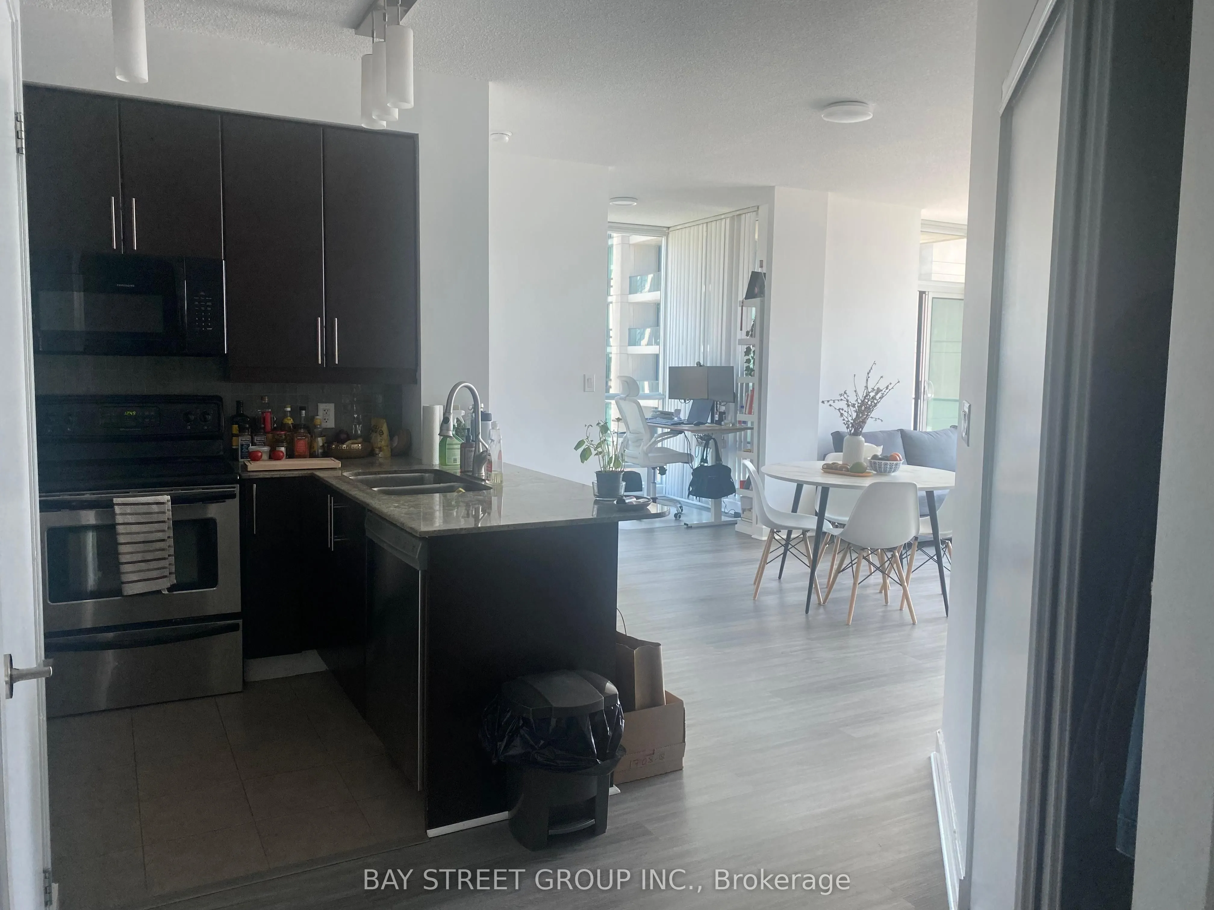 18 Harbour Street, #1708