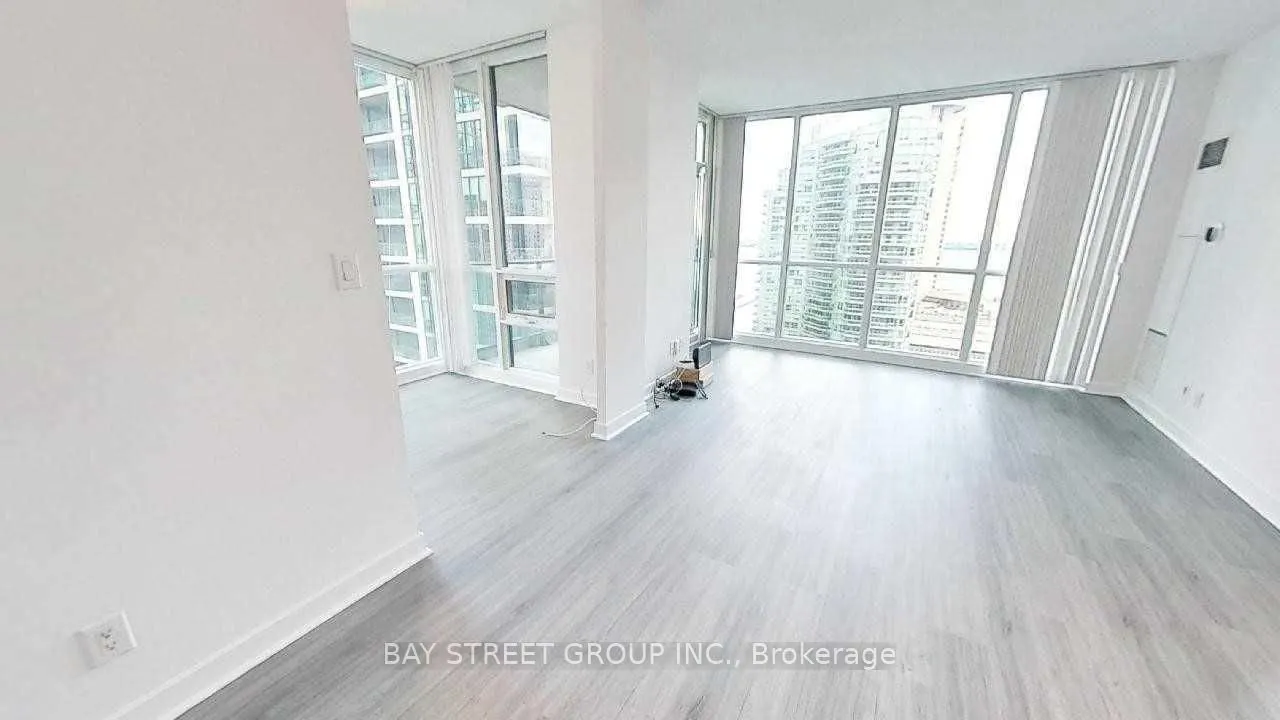 18 Harbour Street, #1708