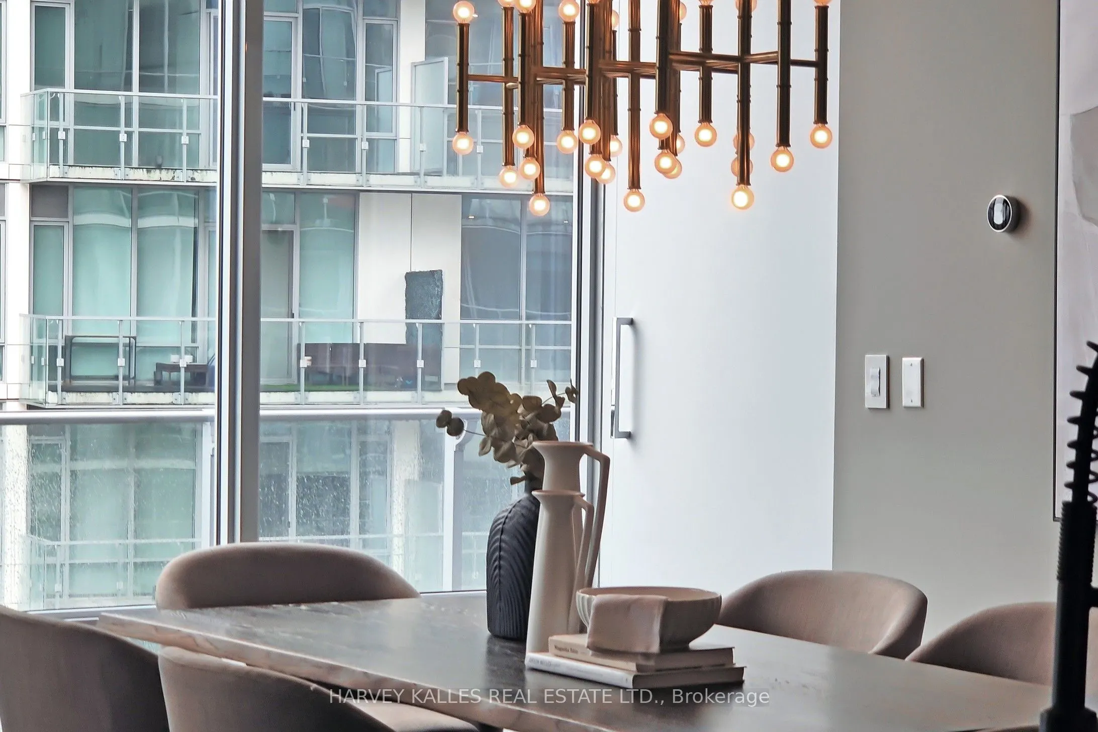 29 Queens Quay E, #813