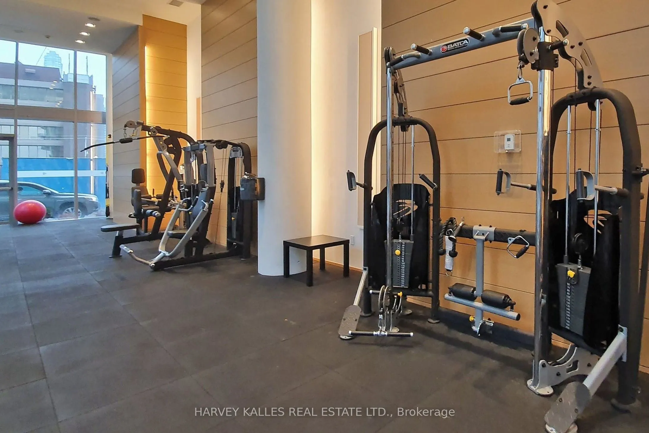 29 Queens Quay E, #813