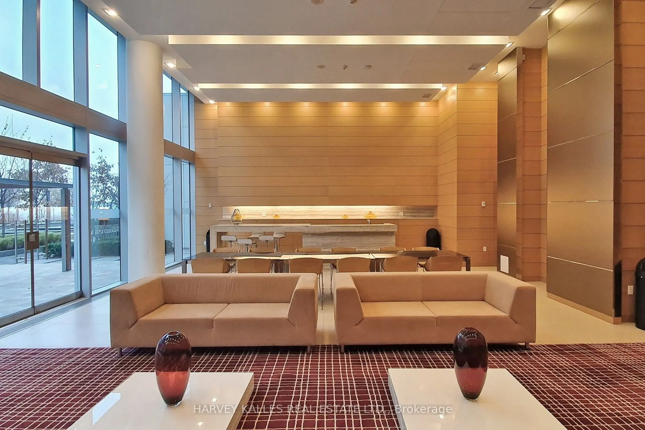 29 Queens Quay E, #813