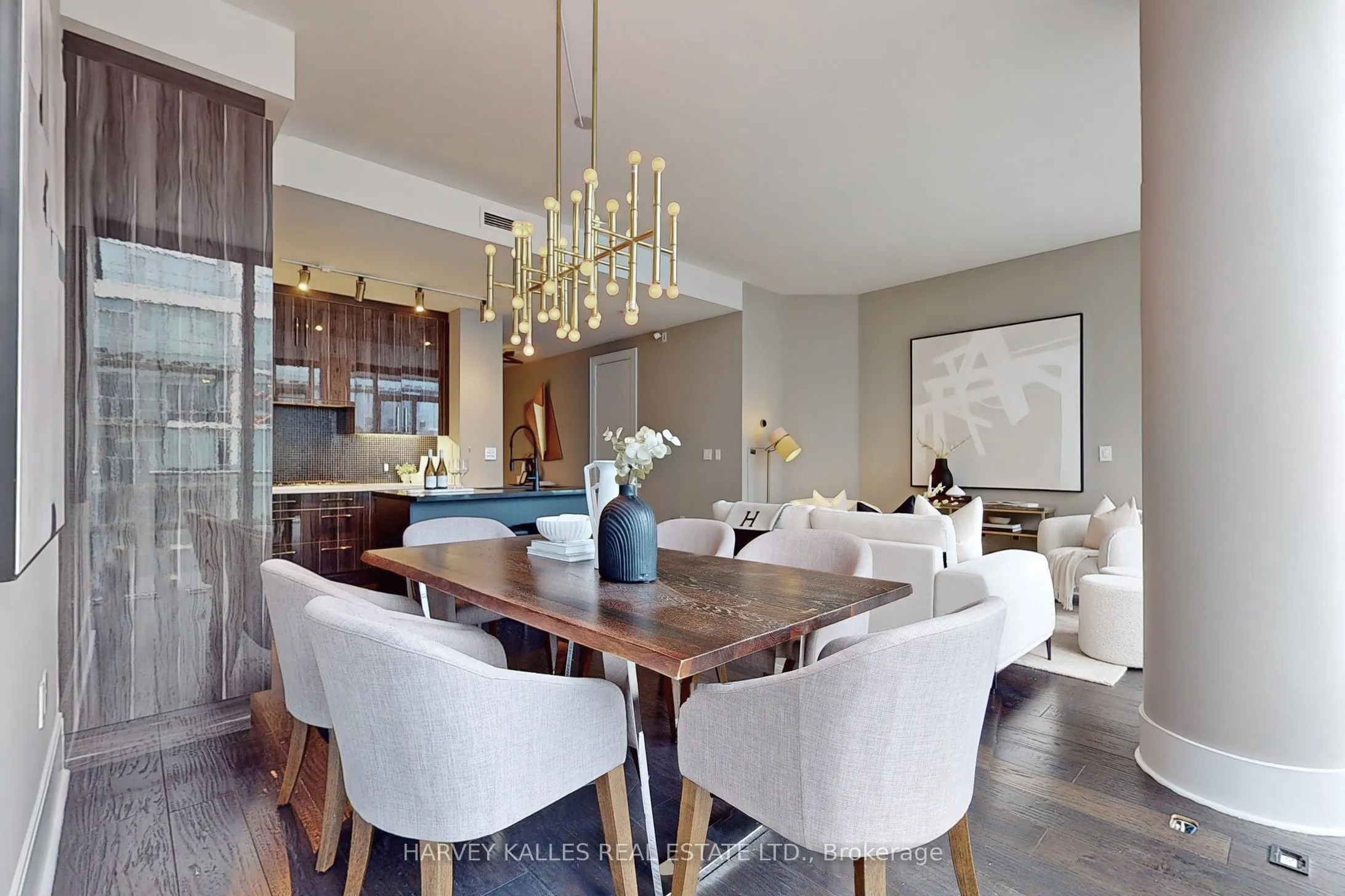 29 Queens Quay E, #813