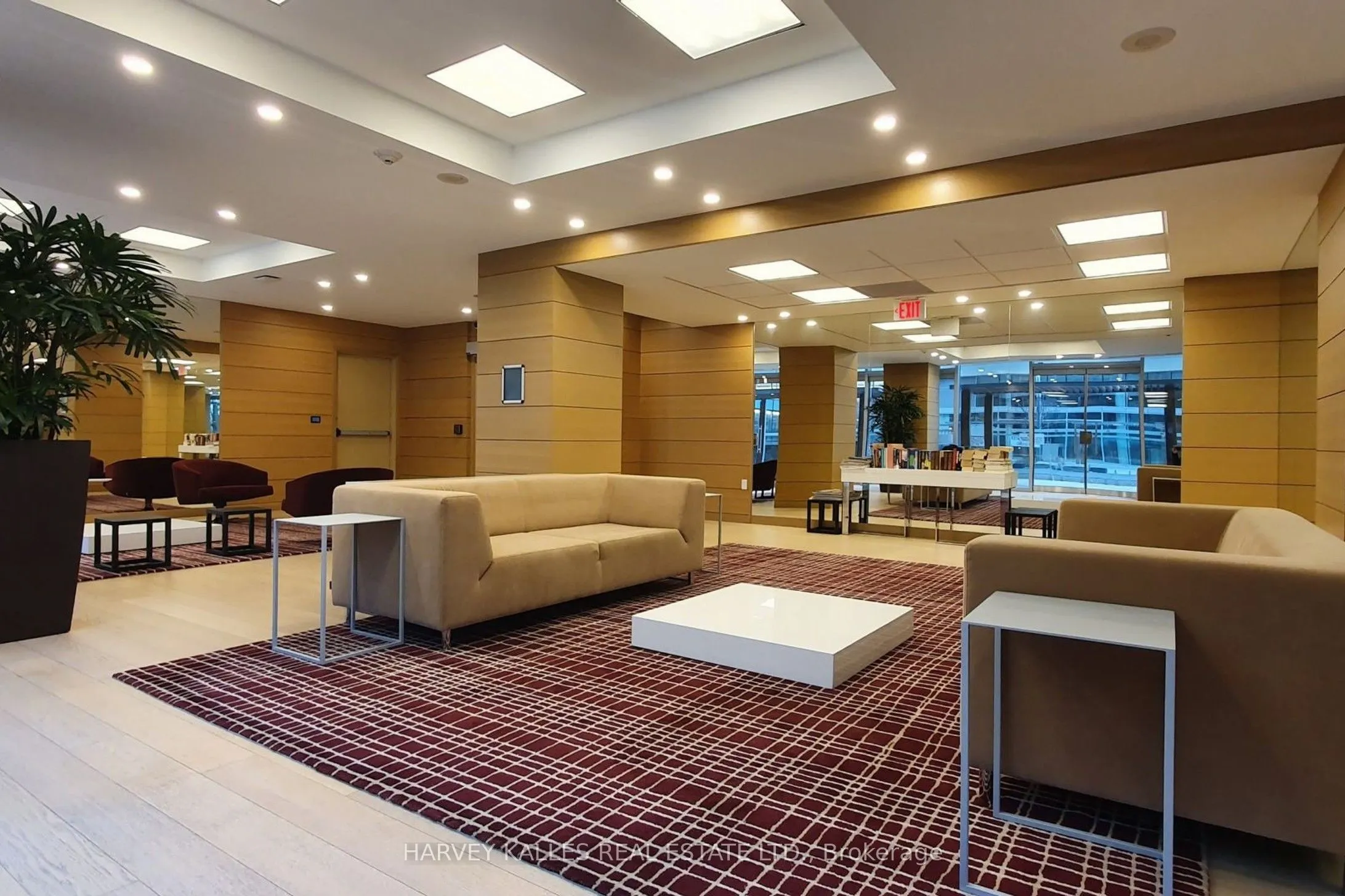 29 Queens Quay E, #813