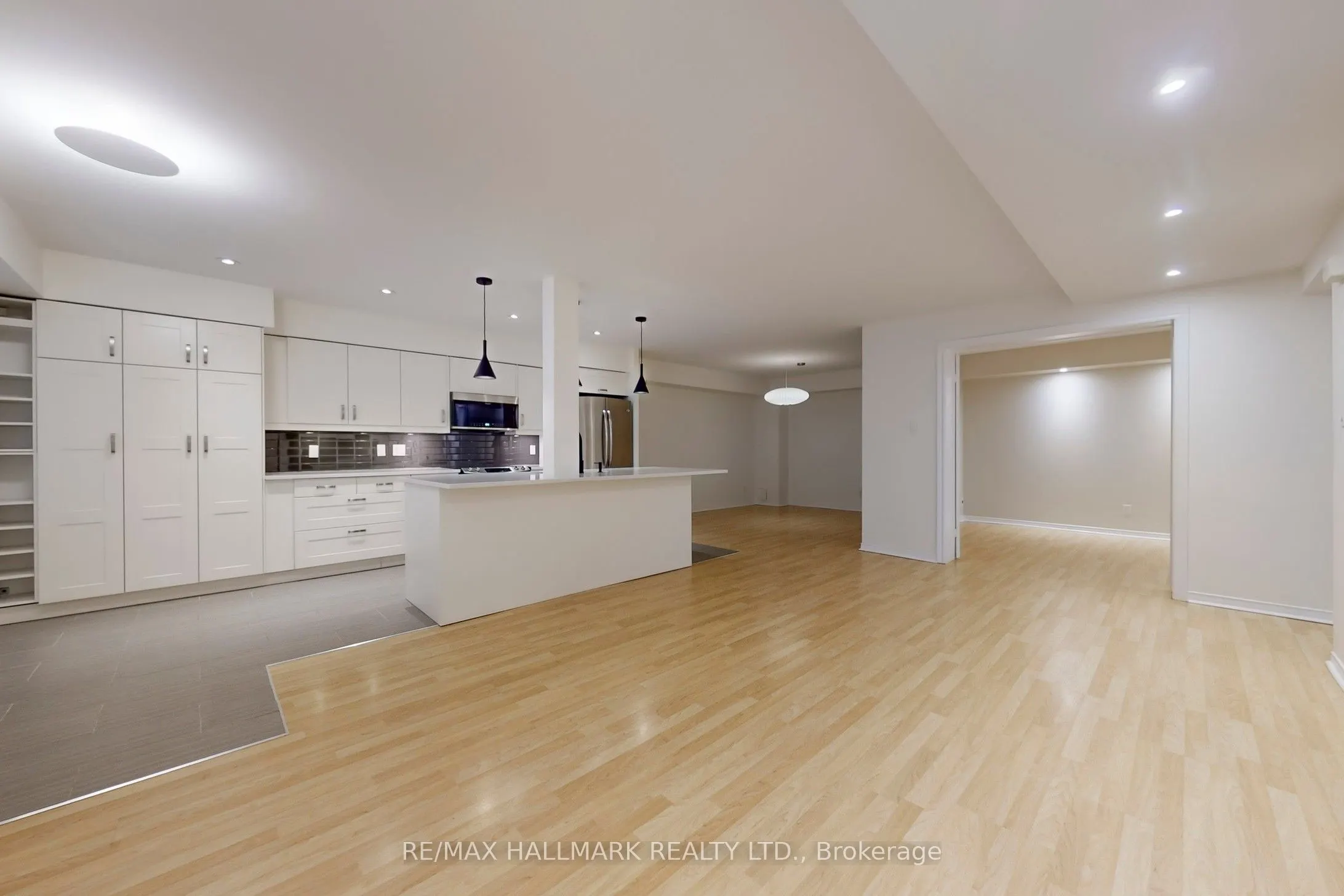 12 Sudbury Street, #608